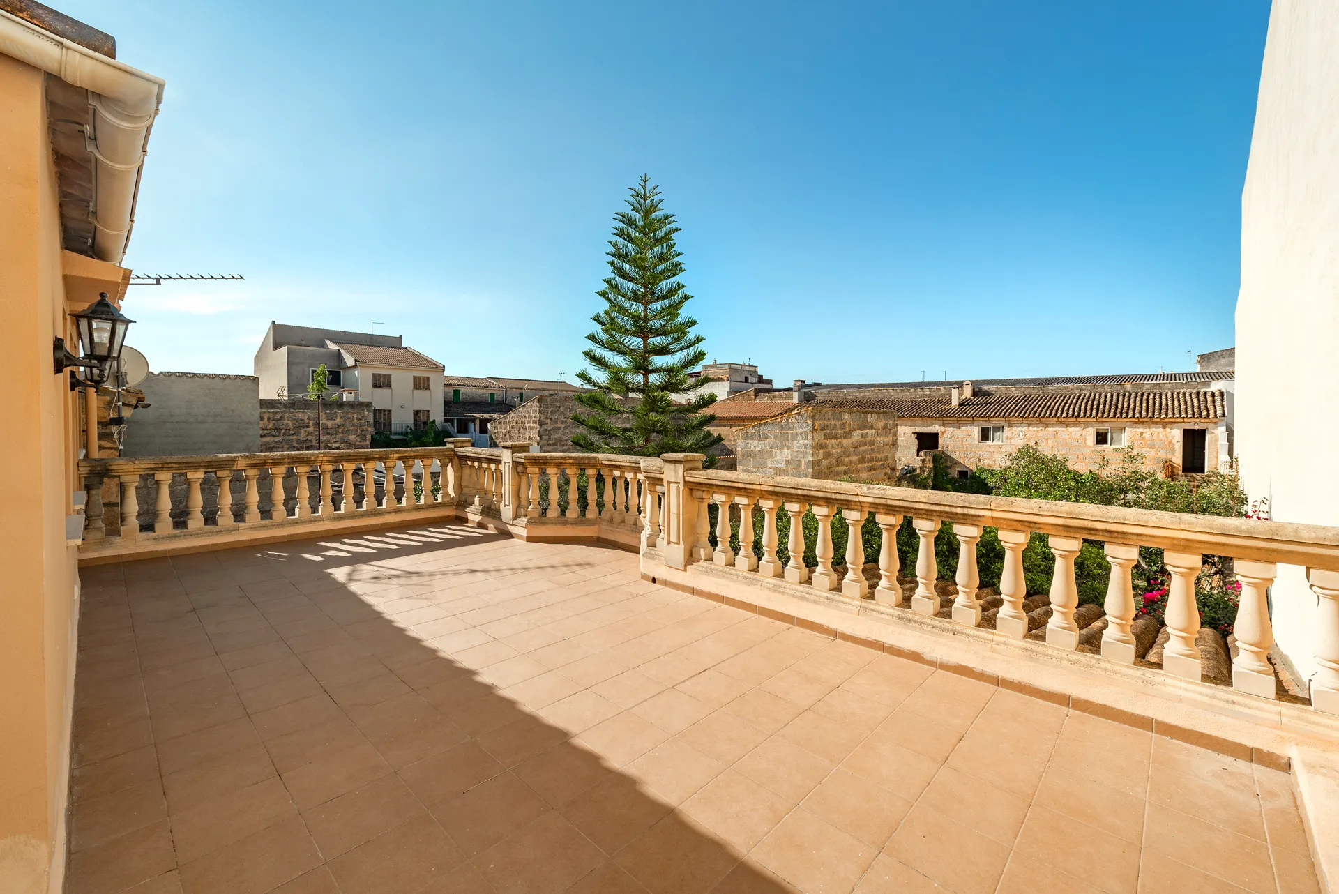 Àmplia casa de poble amb garatge, piscina i jardí a Sa Pobla, Mallorca-14