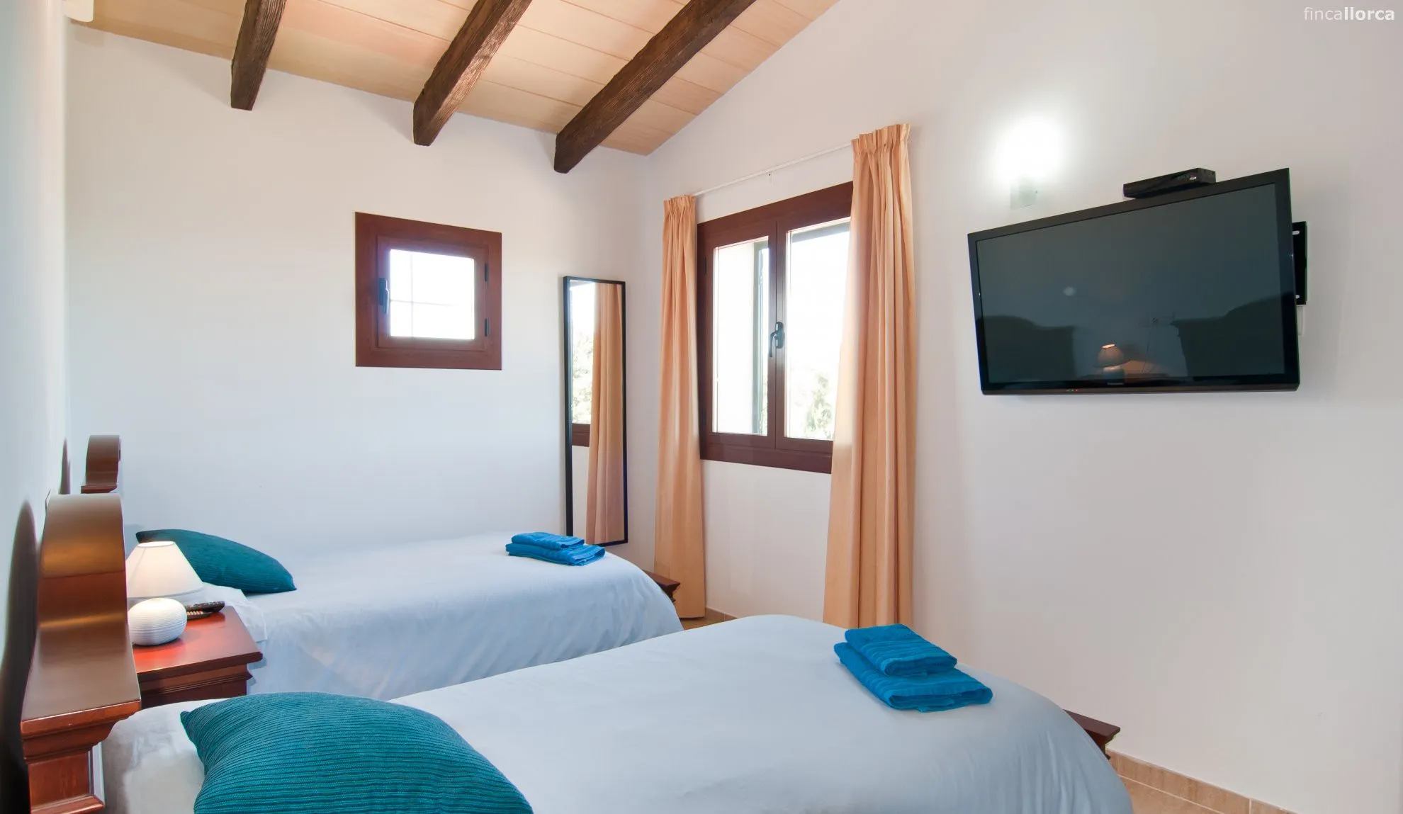 Finca with guesthouse and pool in Algaida-8