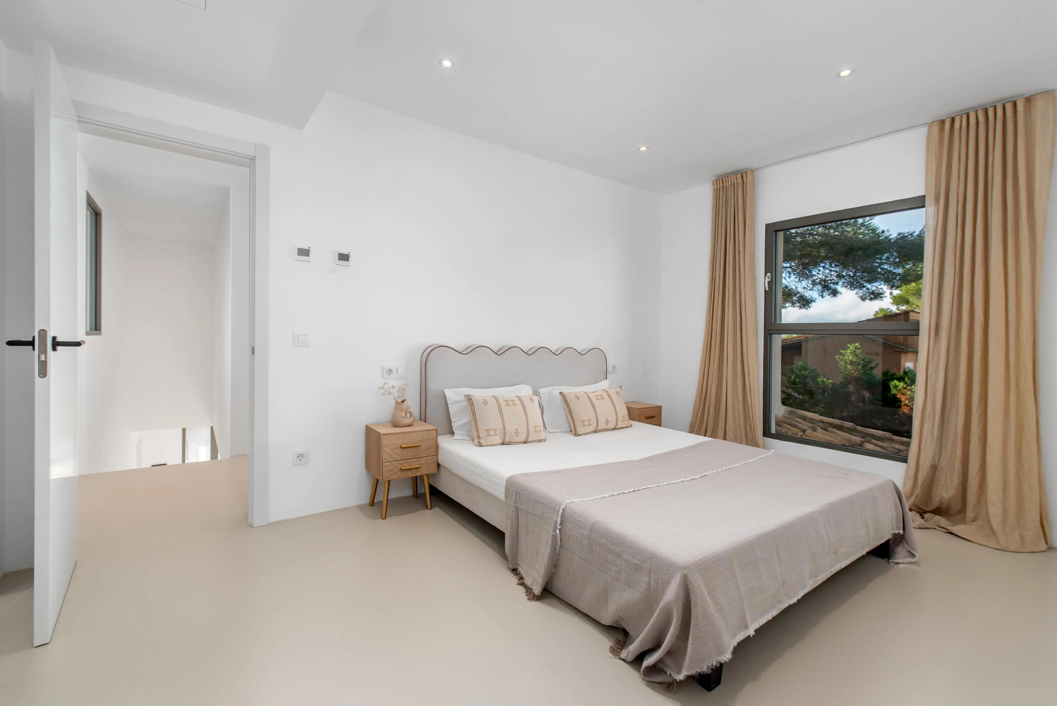 Villa completamente reformada en una ubicación privilegiada-15