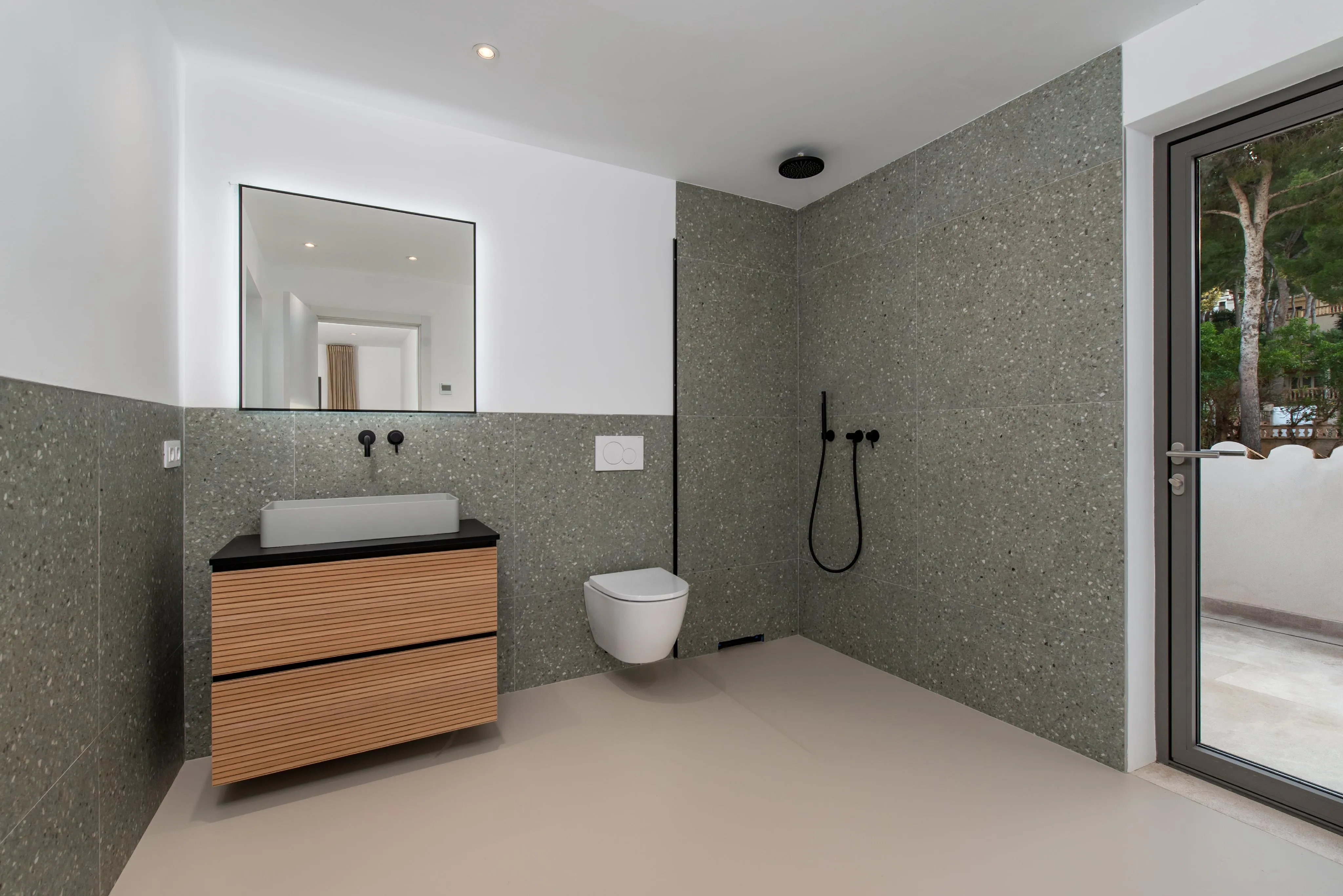 Villa completamente reformada en una ubicación privilegiada-12