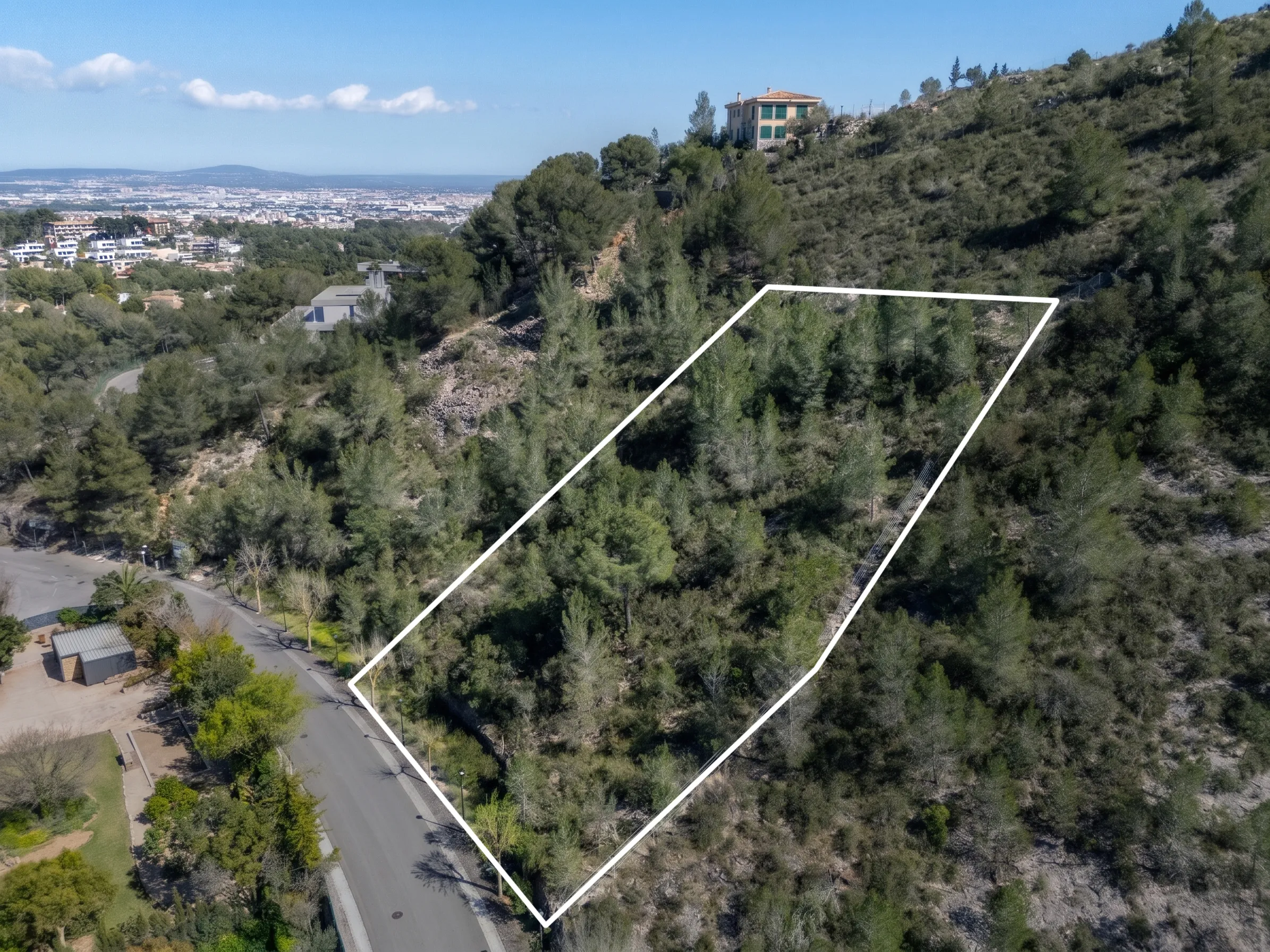 Projecte de vila contemporània amb vistes panoràmiques i orientació a la posada de sol-4