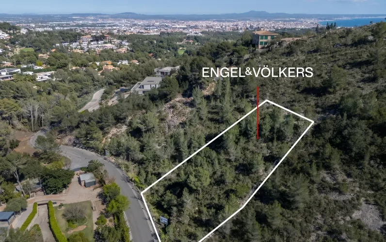 Moderne villaprojekt med panoramaudsigt og vestvendt orientering for spektakulære solnedgange
