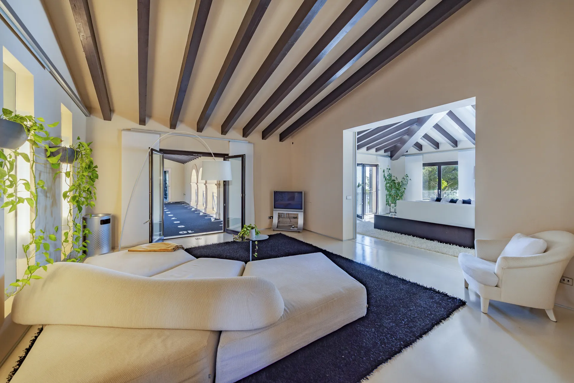 Unieke natuurstenen villa met panoramisch uitzicht op zee-20