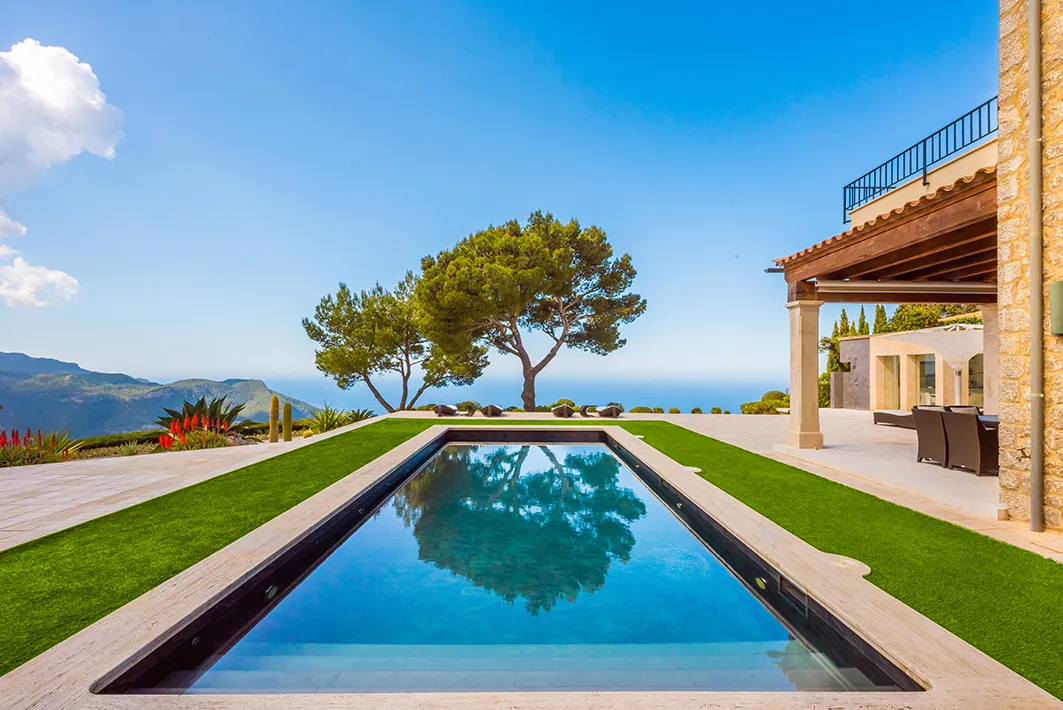 Unieke natuurstenen villa met panoramisch uitzicht op zee-41