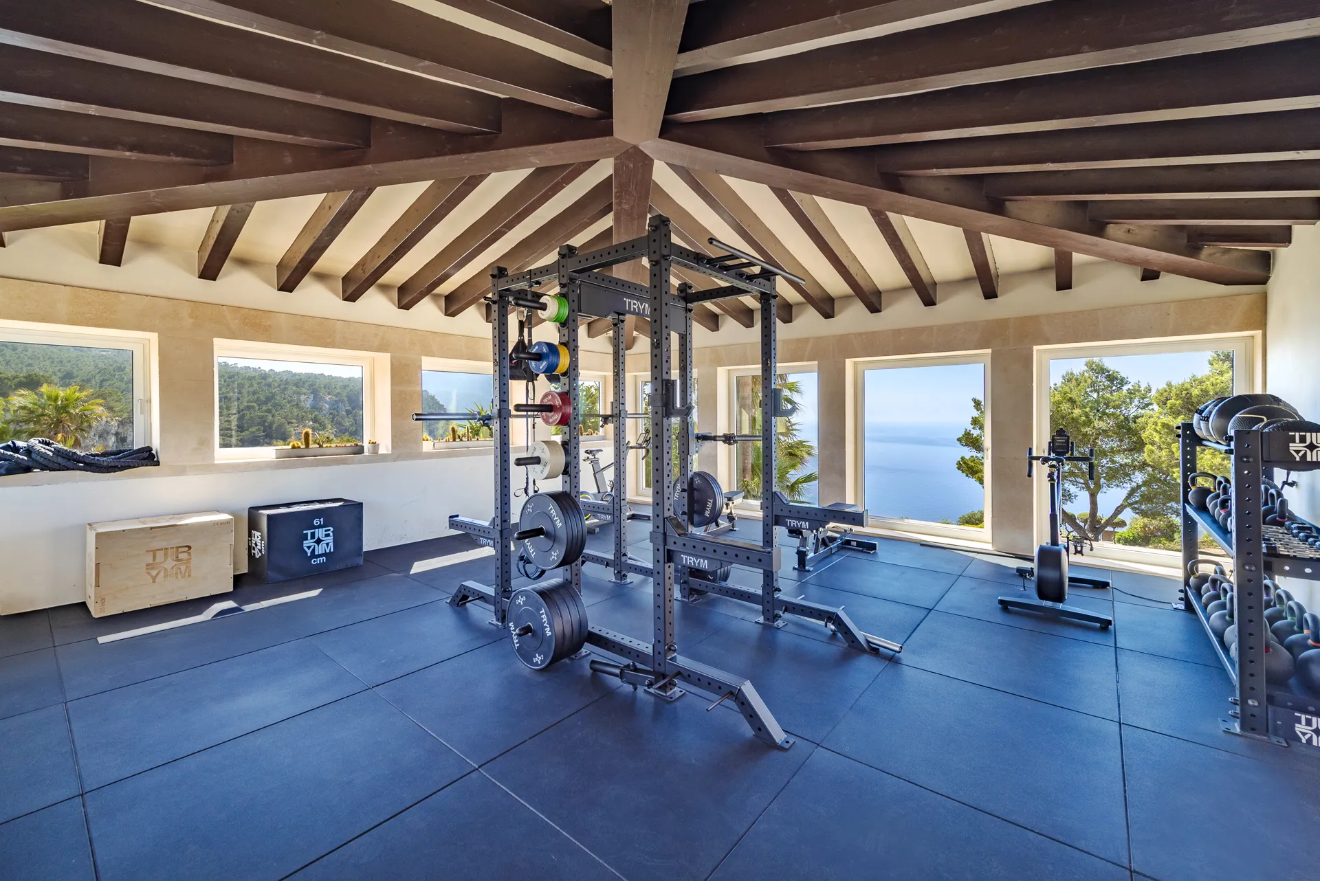 Fantastisk naturstensvilla med panoramaudsigt over havet-23