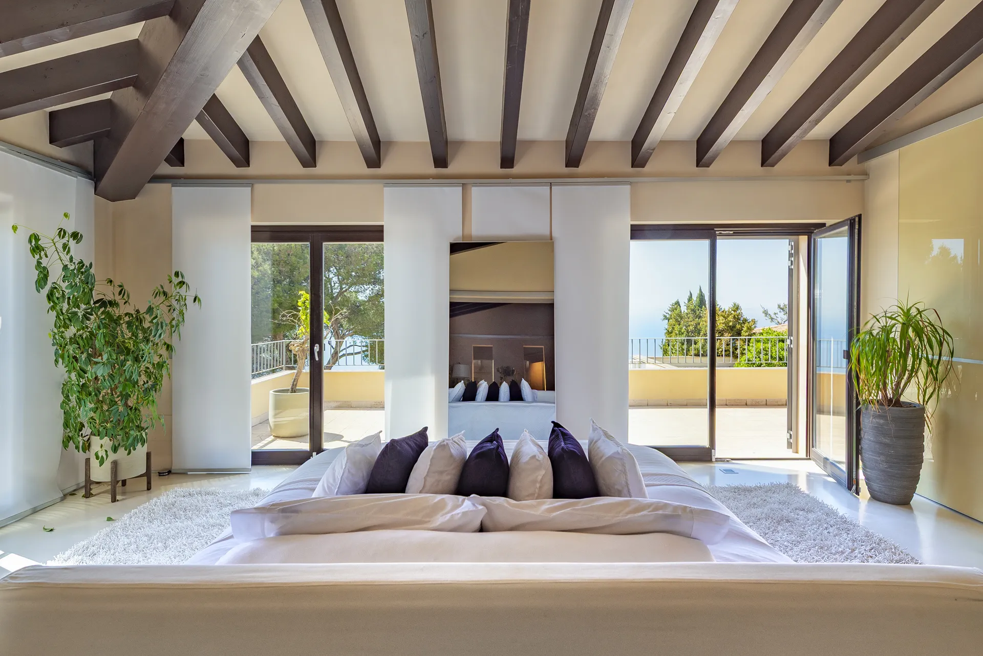 Fantastisk naturstensvilla med panoramaudsigt over havet-3