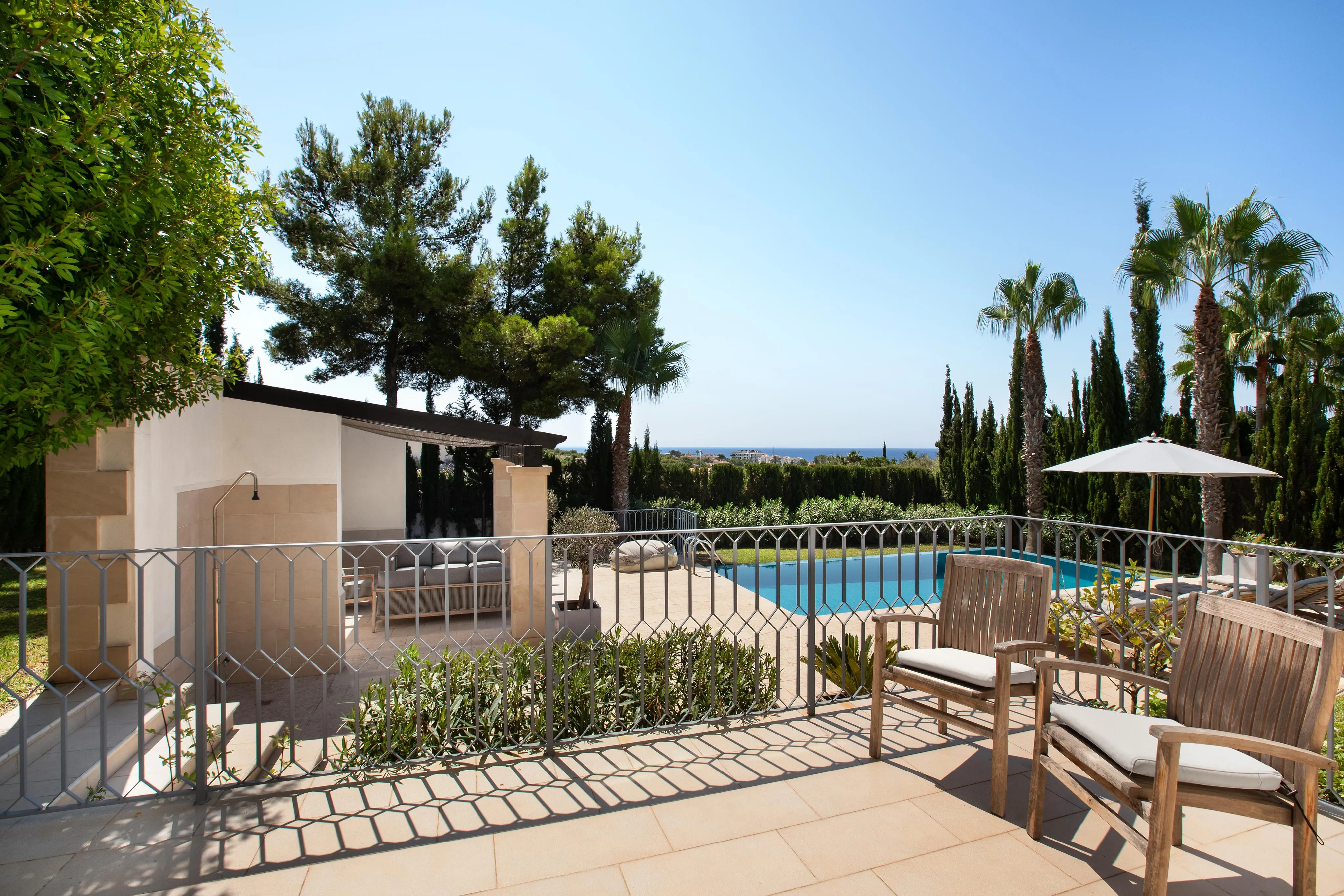 Modern drömvilla med vacker havsutsikt i Santa
Ponsa-21