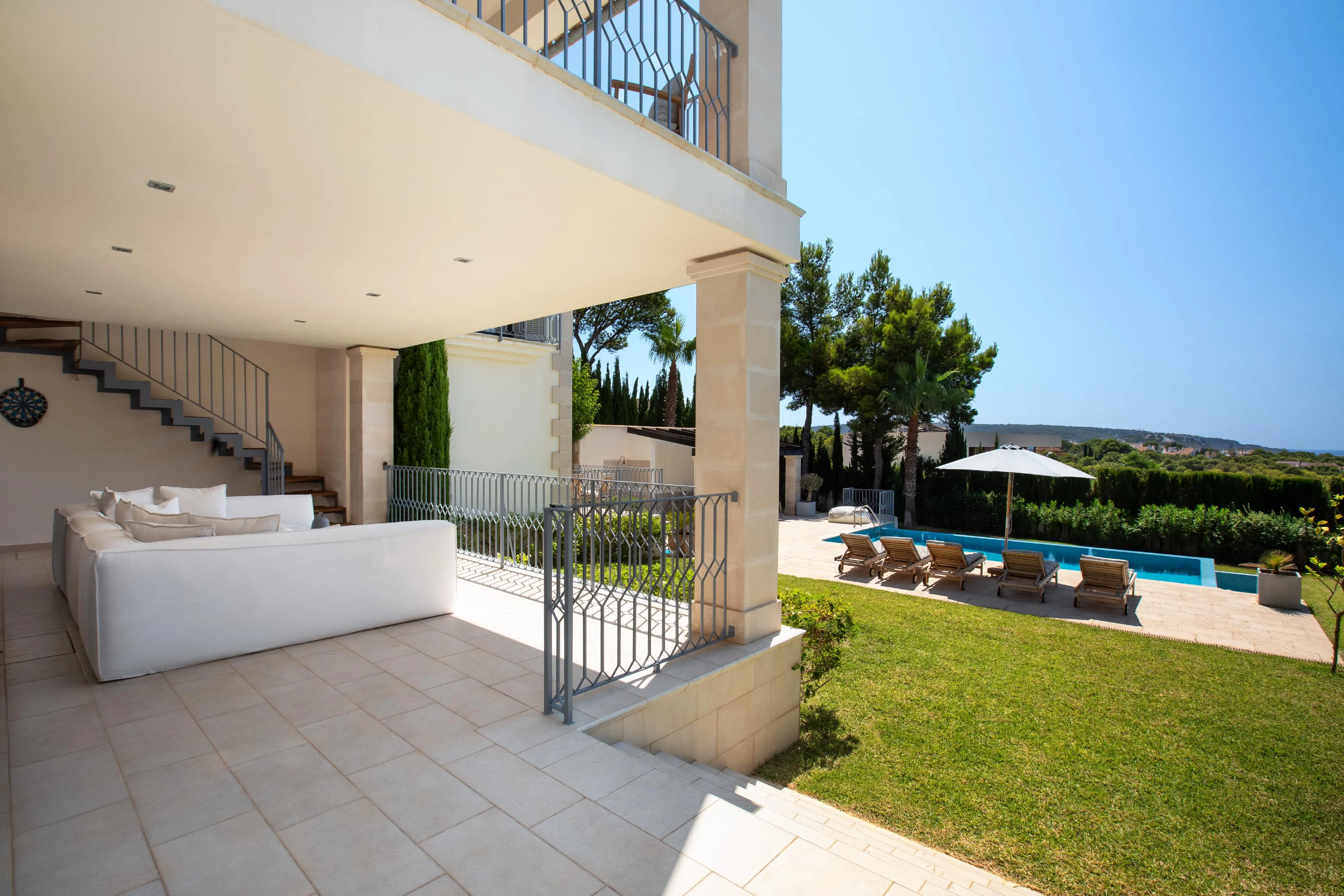 Modern drömvilla med vacker havsutsikt i Santa
Ponsa-20