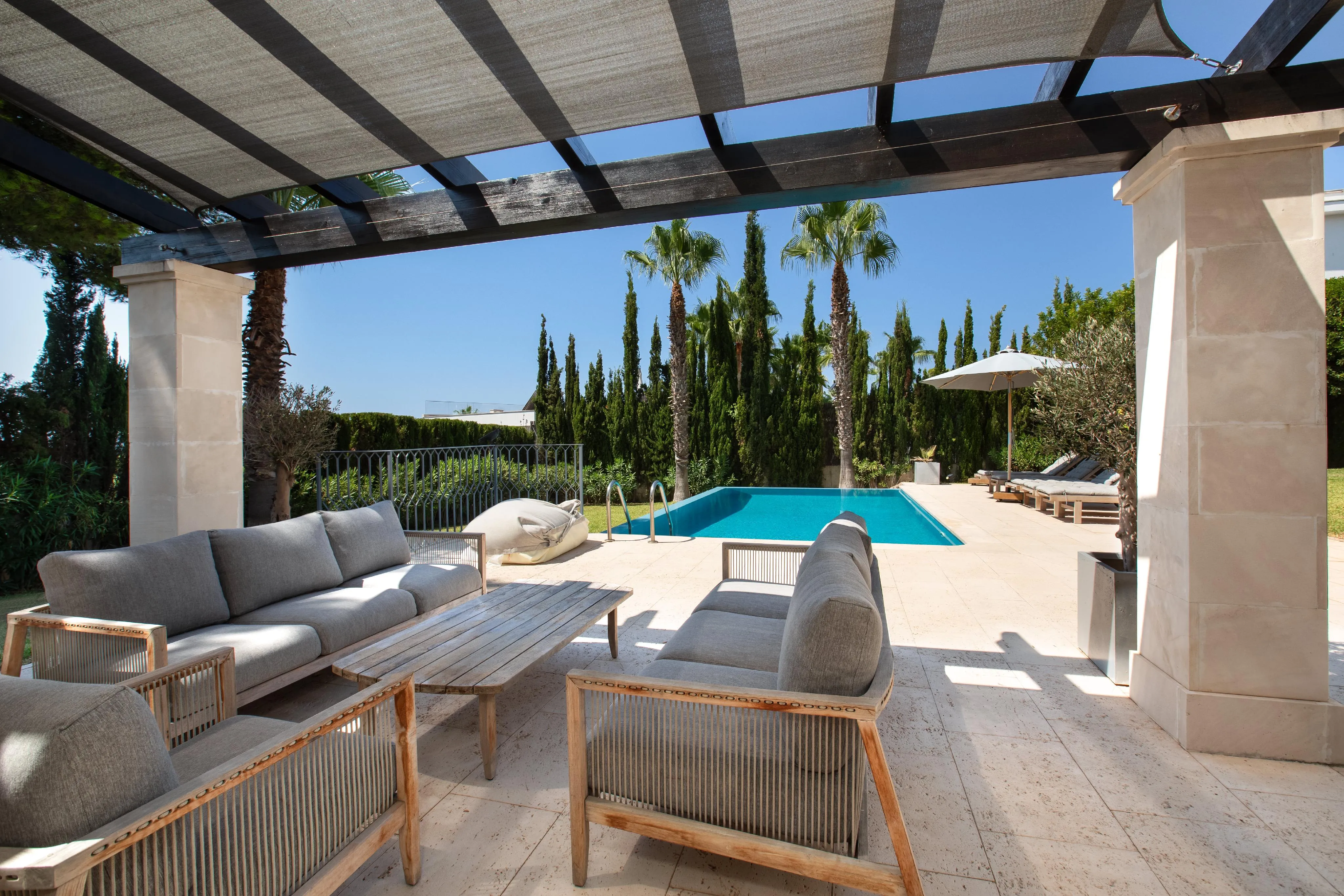 Modern drömvilla med vacker havsutsikt i Santa
Ponsa-19