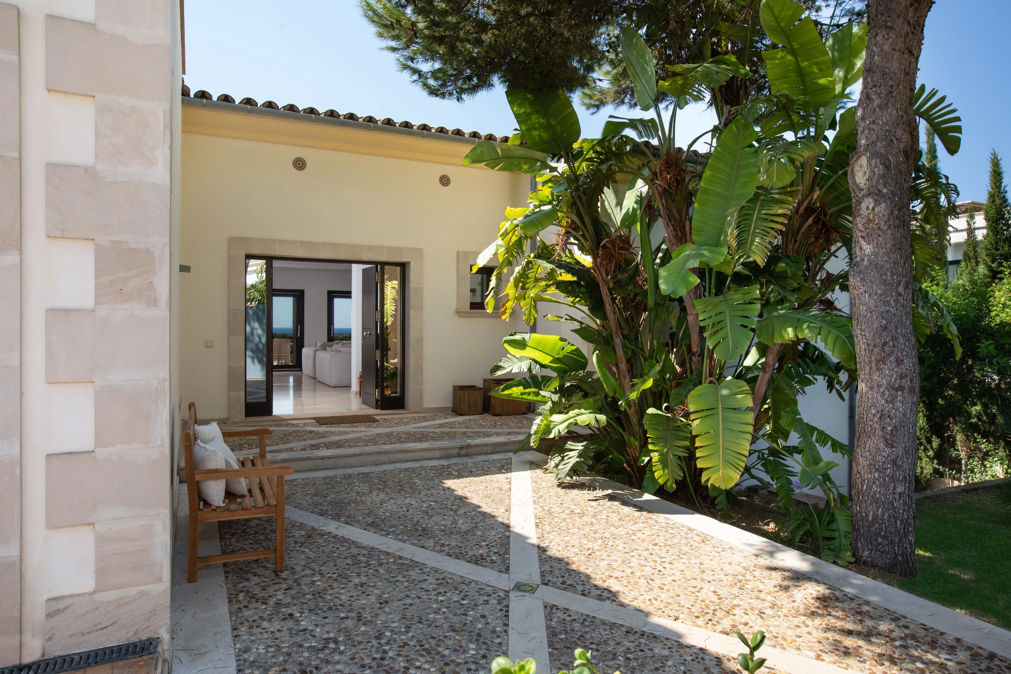 Modern drömvilla med vacker havsutsikt i Santa
Ponsa-22