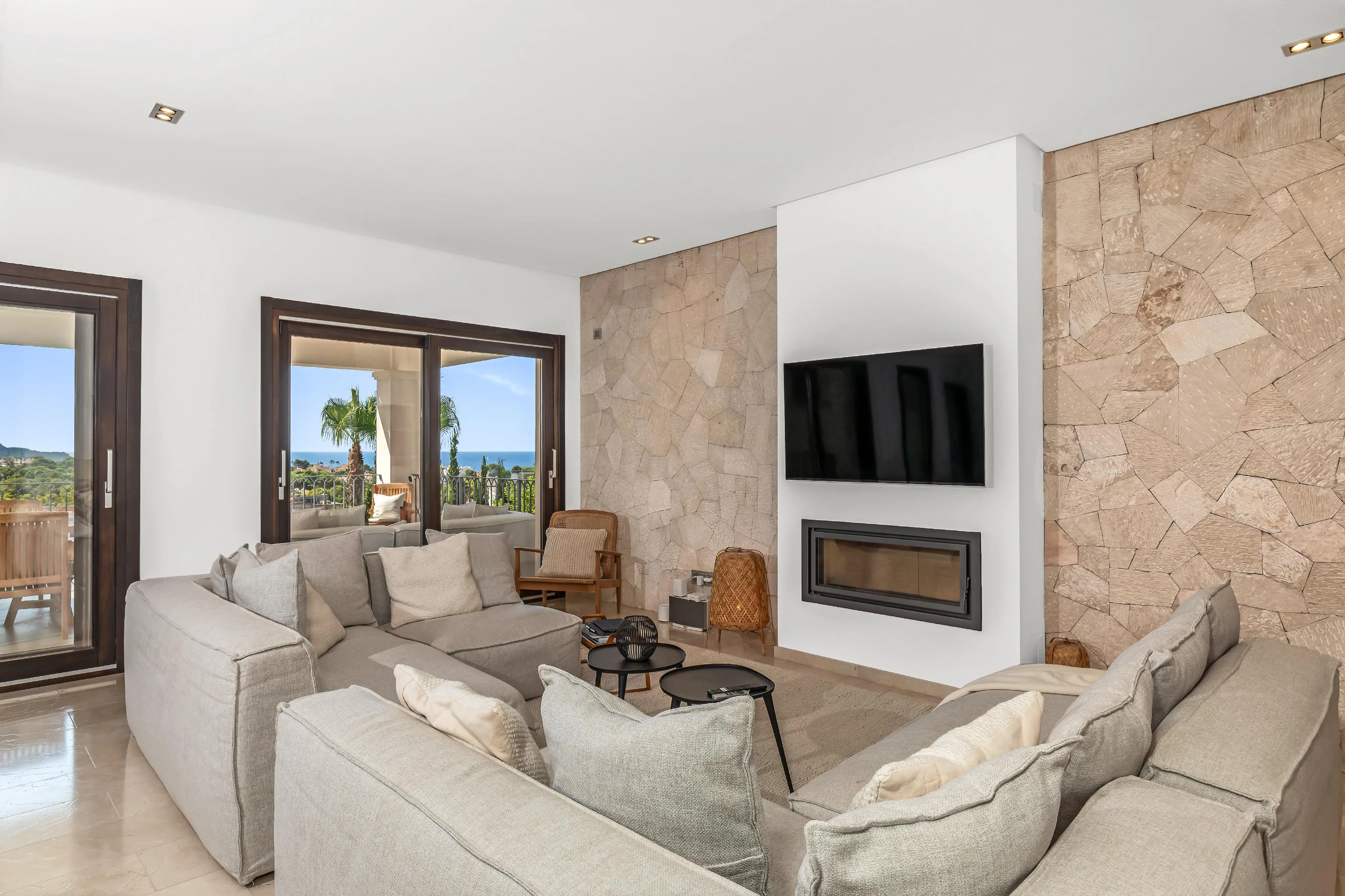 Modern drömvilla med vacker havsutsikt i Santa
Ponsa-3