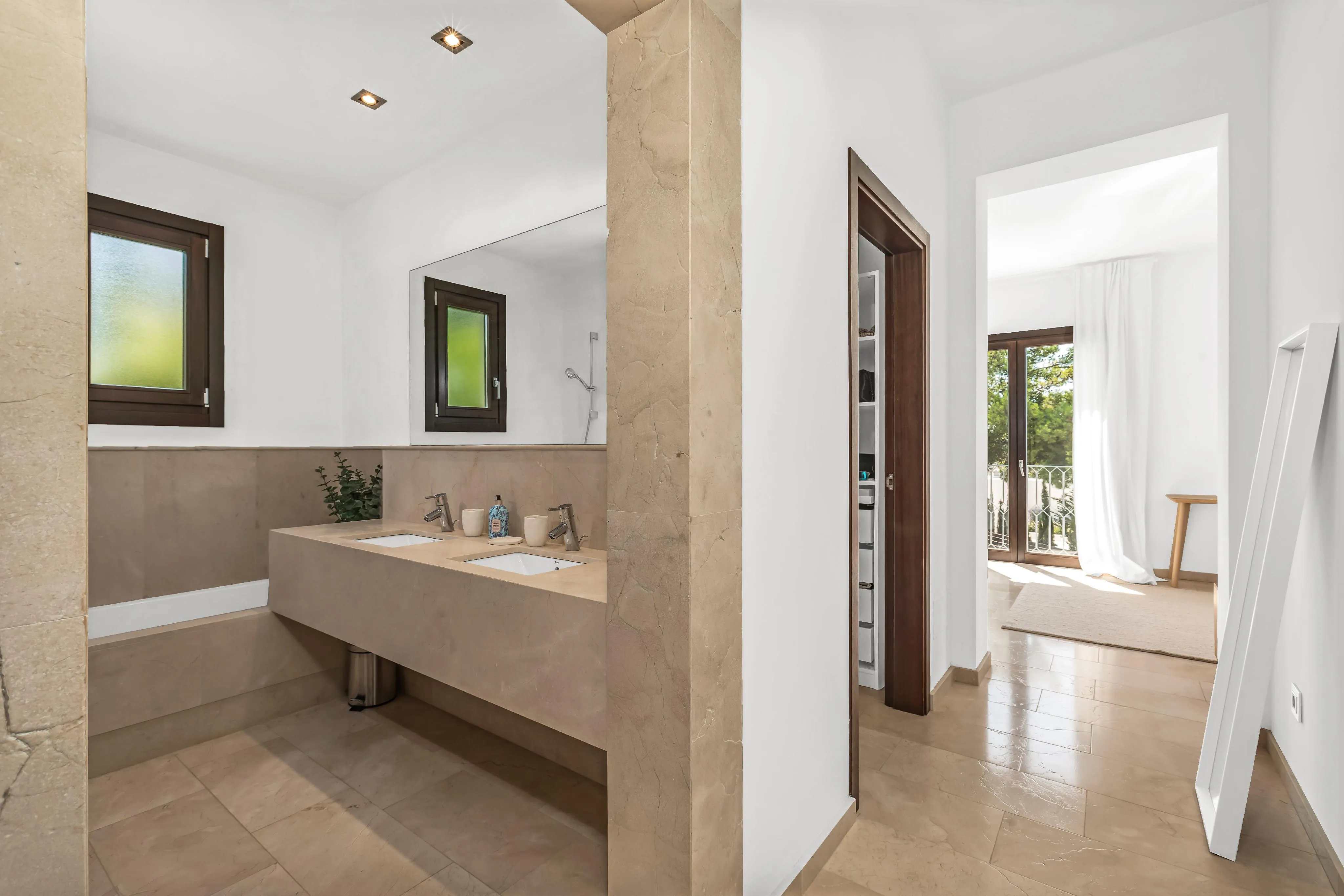 Modern drömvilla med vacker havsutsikt i Santa
Ponsa-12