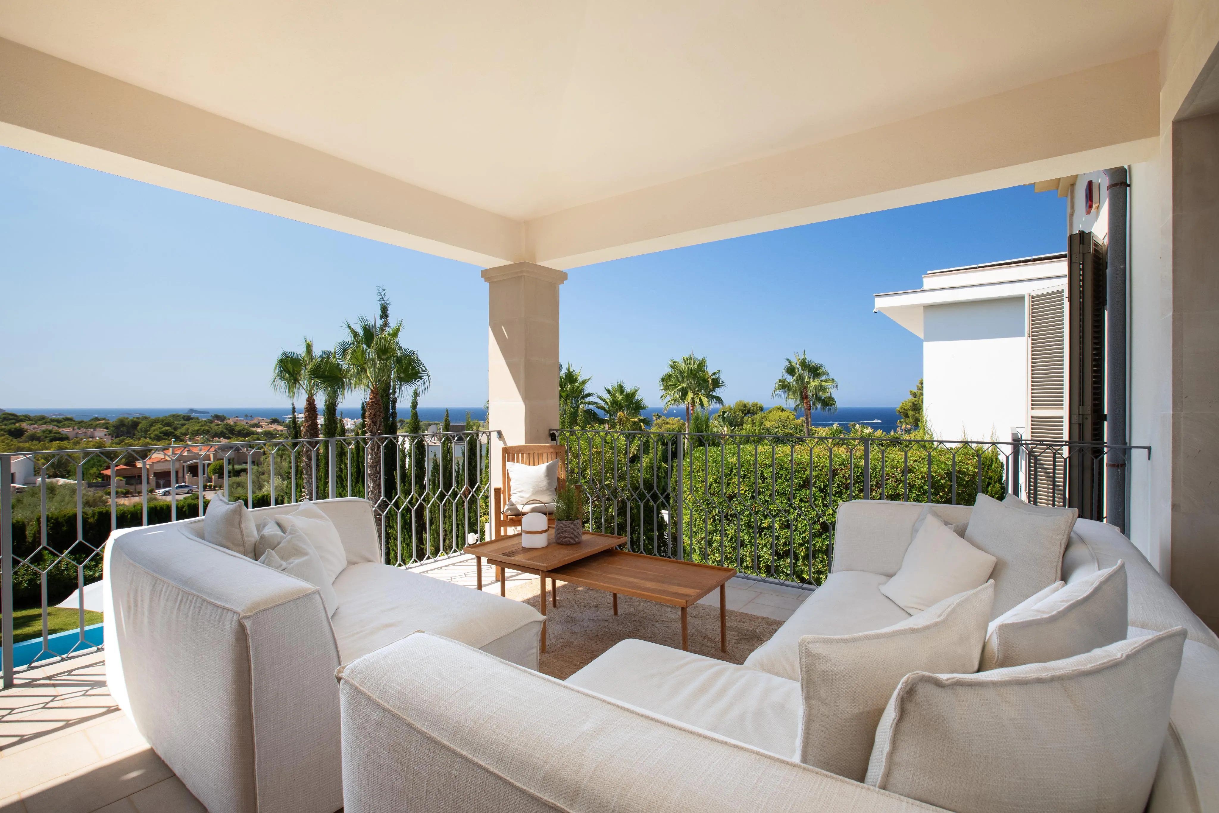 Modern drömvilla med vacker havsutsikt i Santa
Ponsa-17