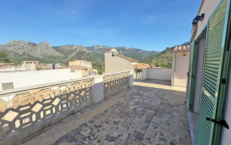 Beautiful duplex with garage and incredible views