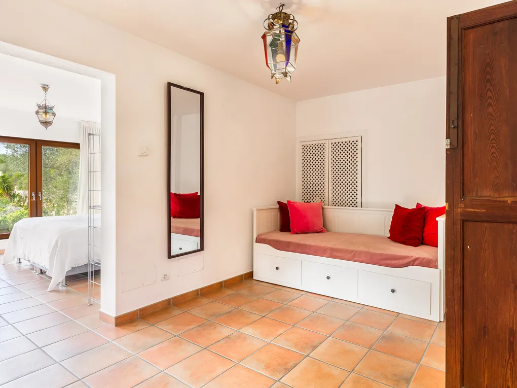 Casa di campagna con carattere e torre a Montuiri-10