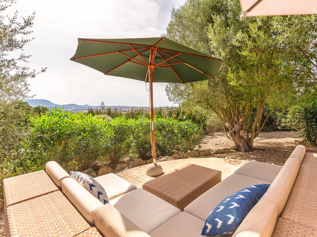 Casa di campagna con carattere e torre a Montuiri-16