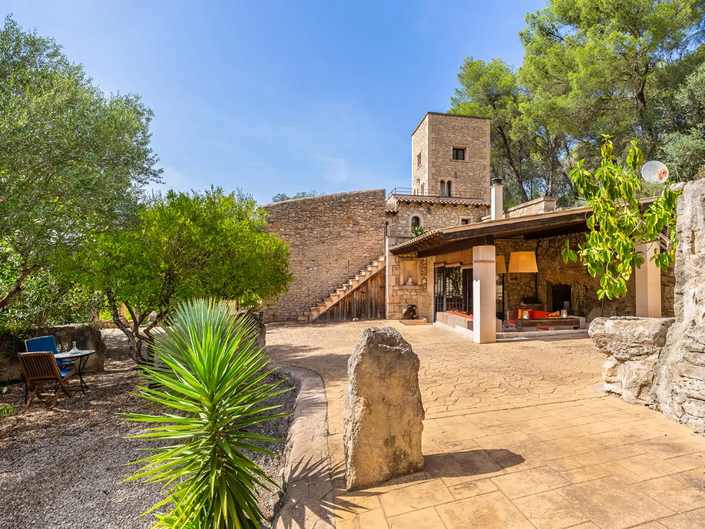 Casa di campagna con carattere e torre a Montuiri-2