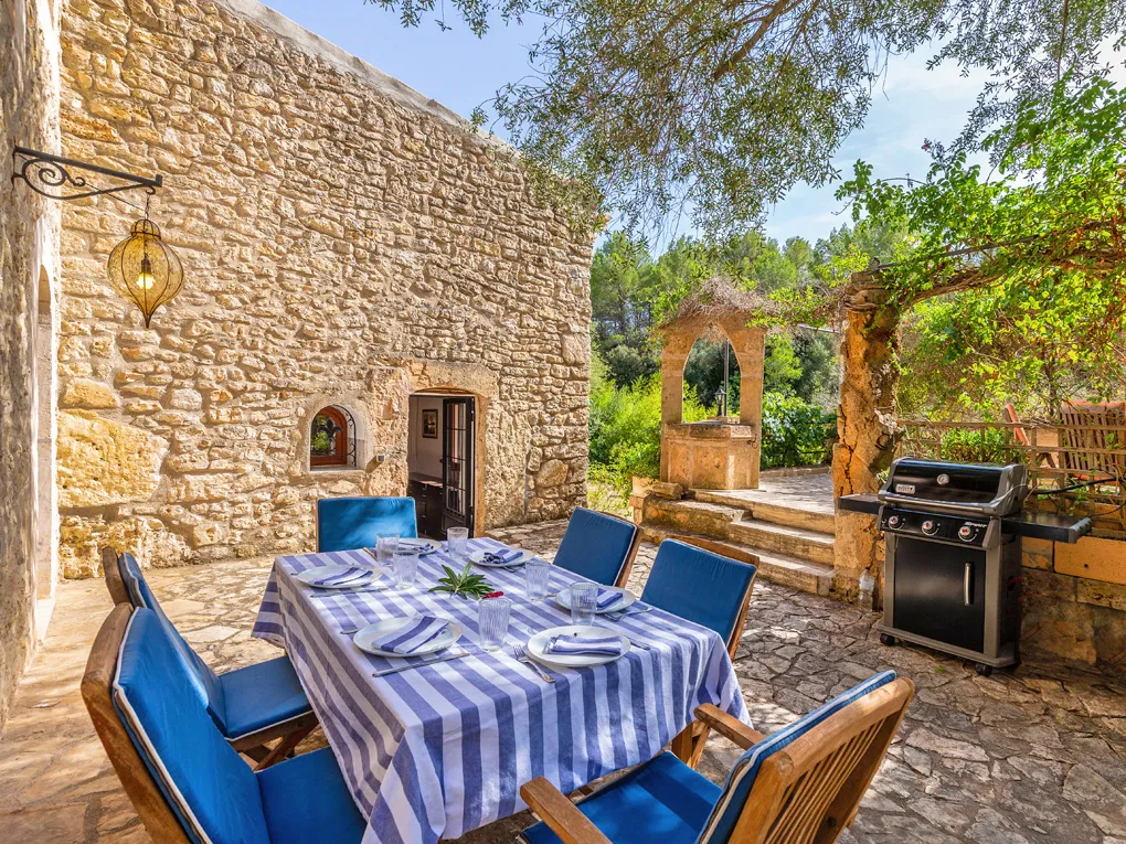 Casa di campagna con carattere e torre a Montuiri-15