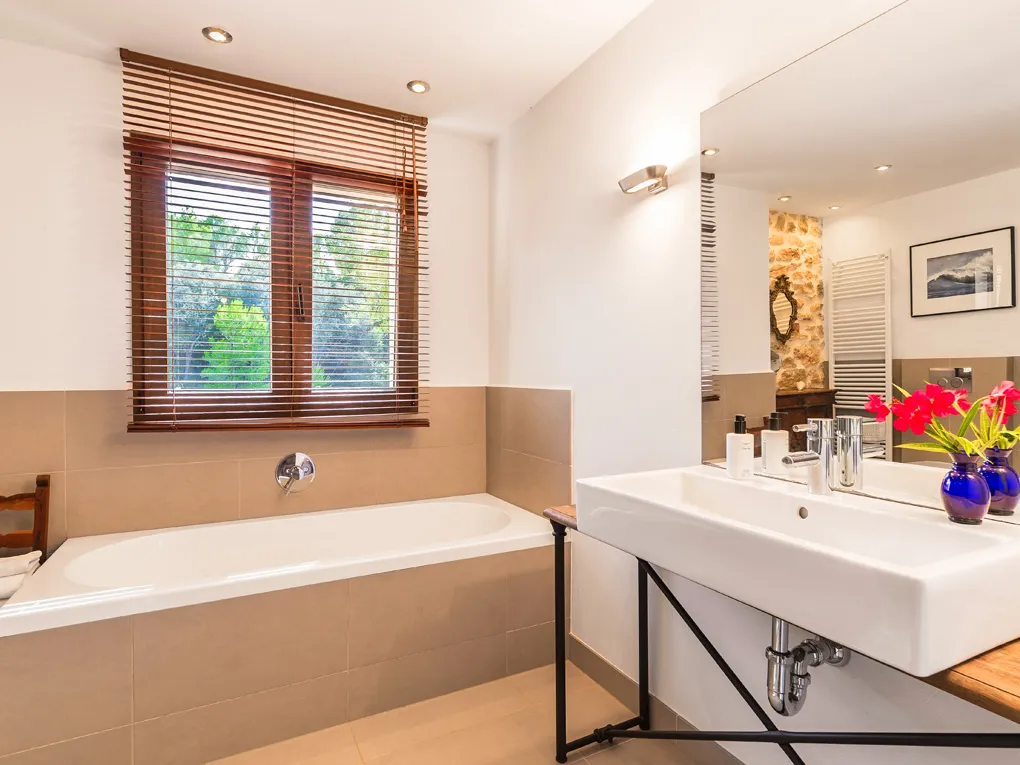 Casa di campagna con carattere e torre a Montuiri-11