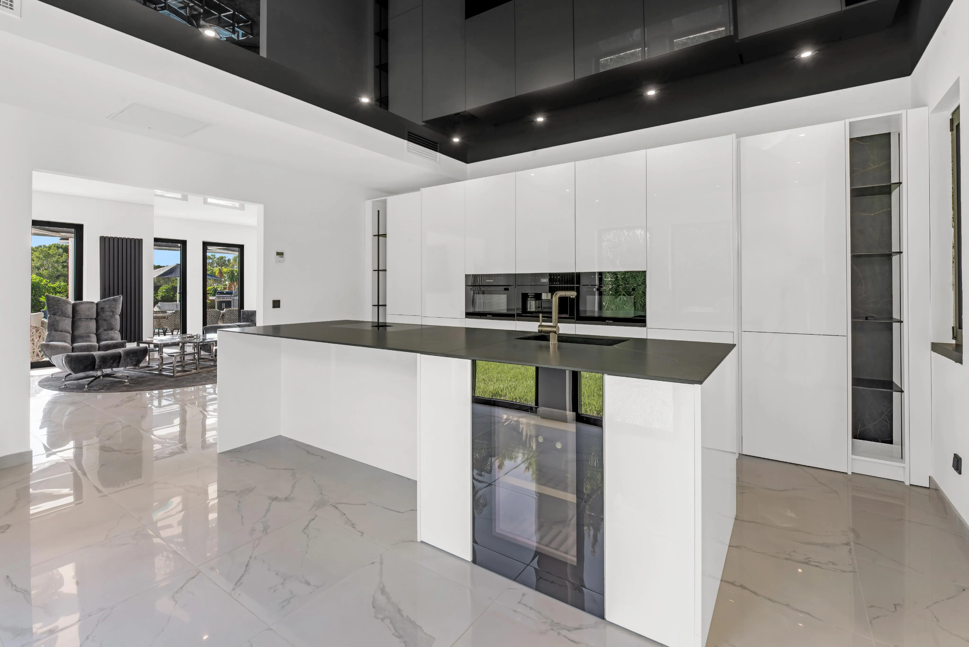 Modern villa in Santa Ponsa with large garden, pool and full privacy-9