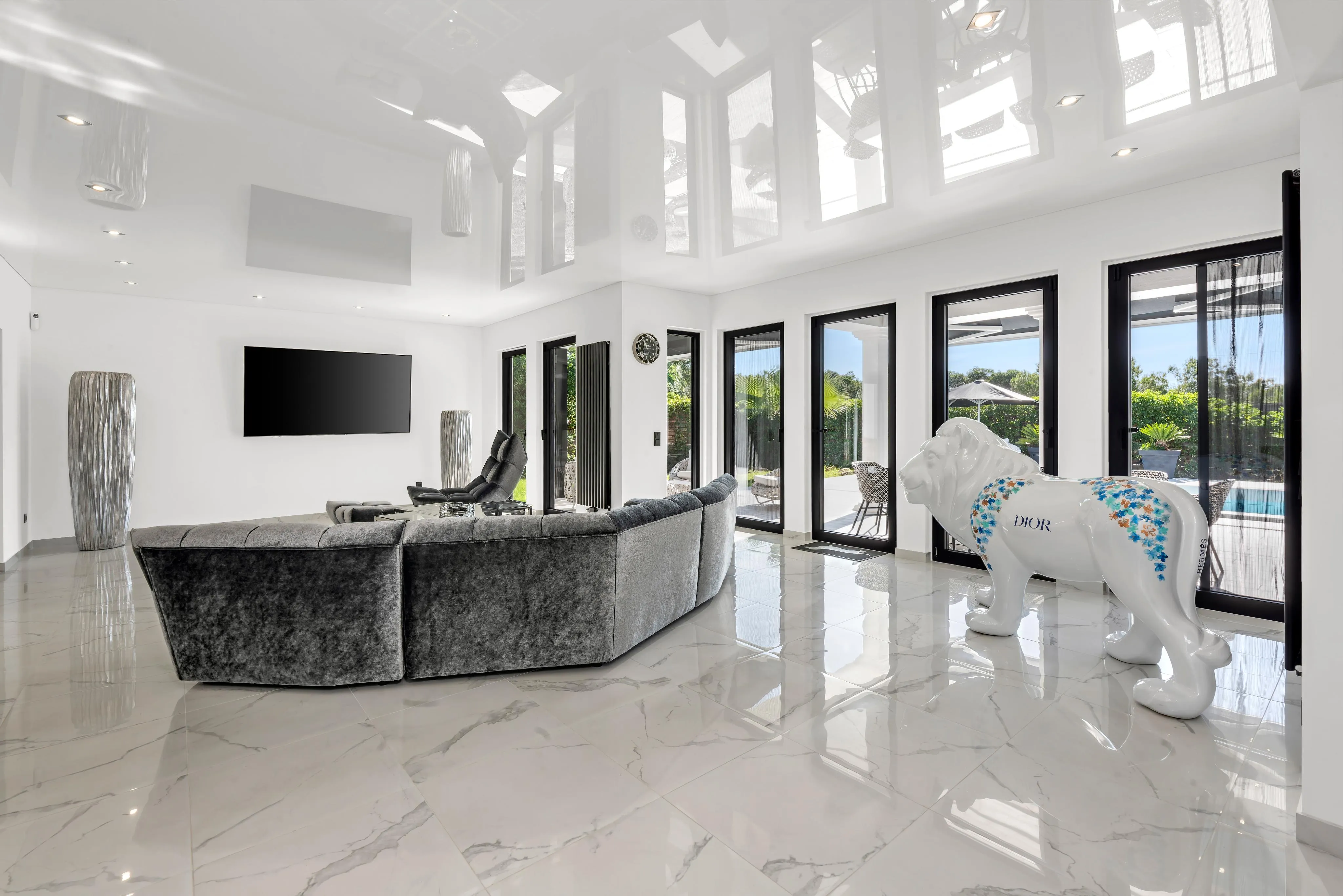 Modern villa in Santa Ponsa with large garden, pool and full privacy-7