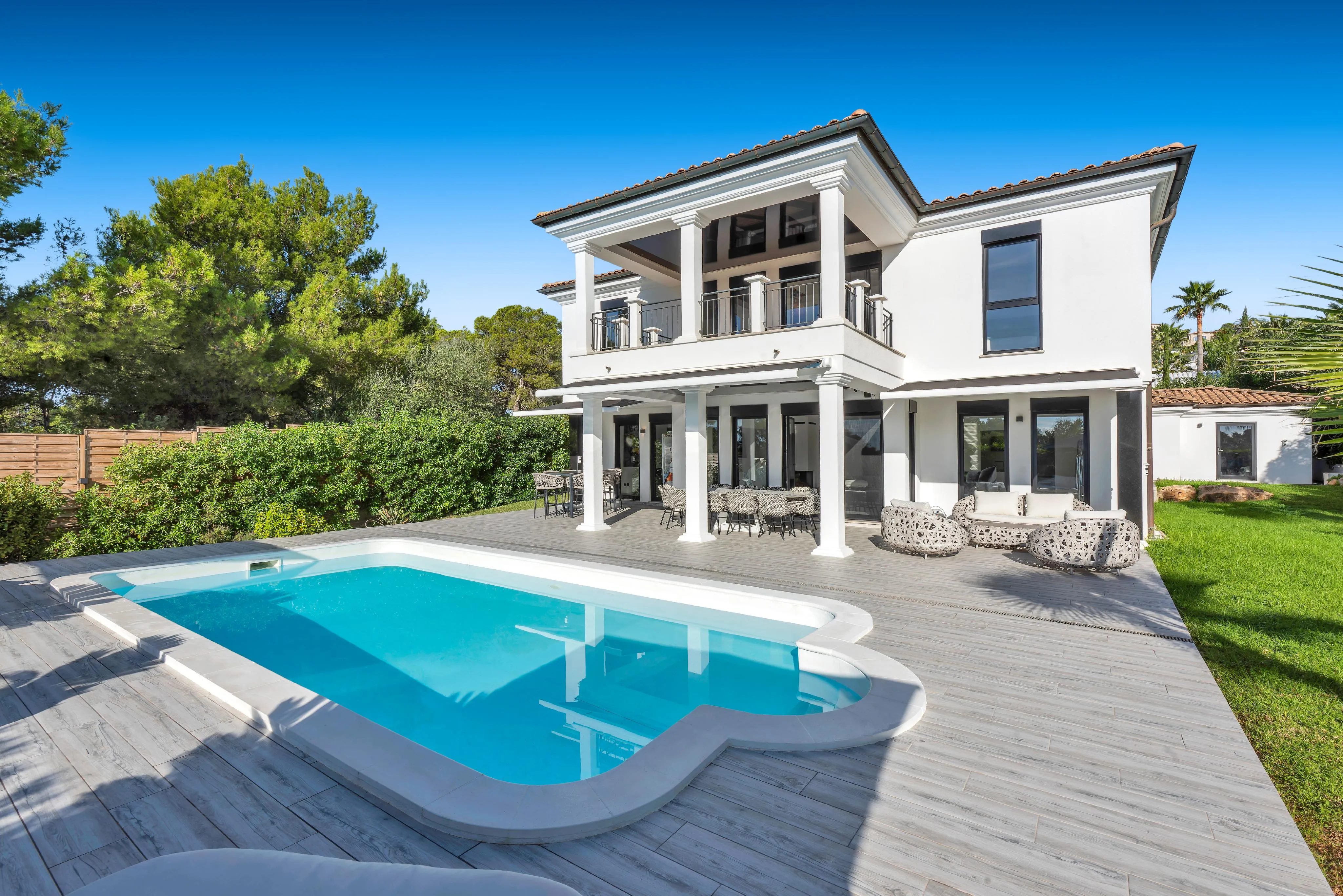 Modern villa in Santa Ponsa with large garden, pool and full privacy-3