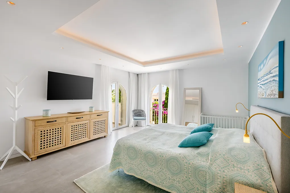 Villa mit Gästehaus, fußläufig zur Cala Gran-11