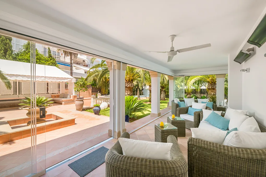 Willa z pensjonatem, w odległości spaceru od Cala Gran-5