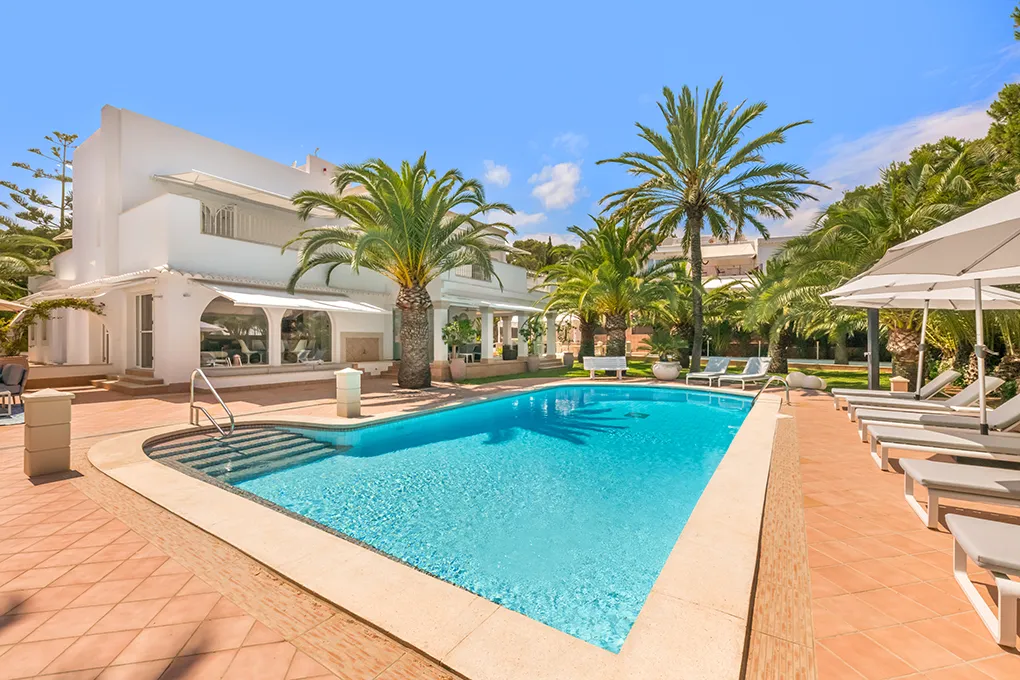 Villa con casa de huéspedes cerca de Cala Gran-20