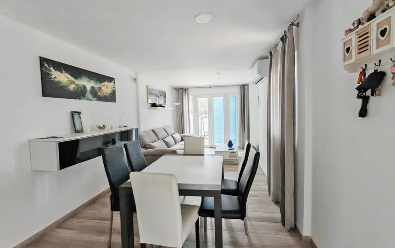 Bella villa in stile ibizenco vicino al mare