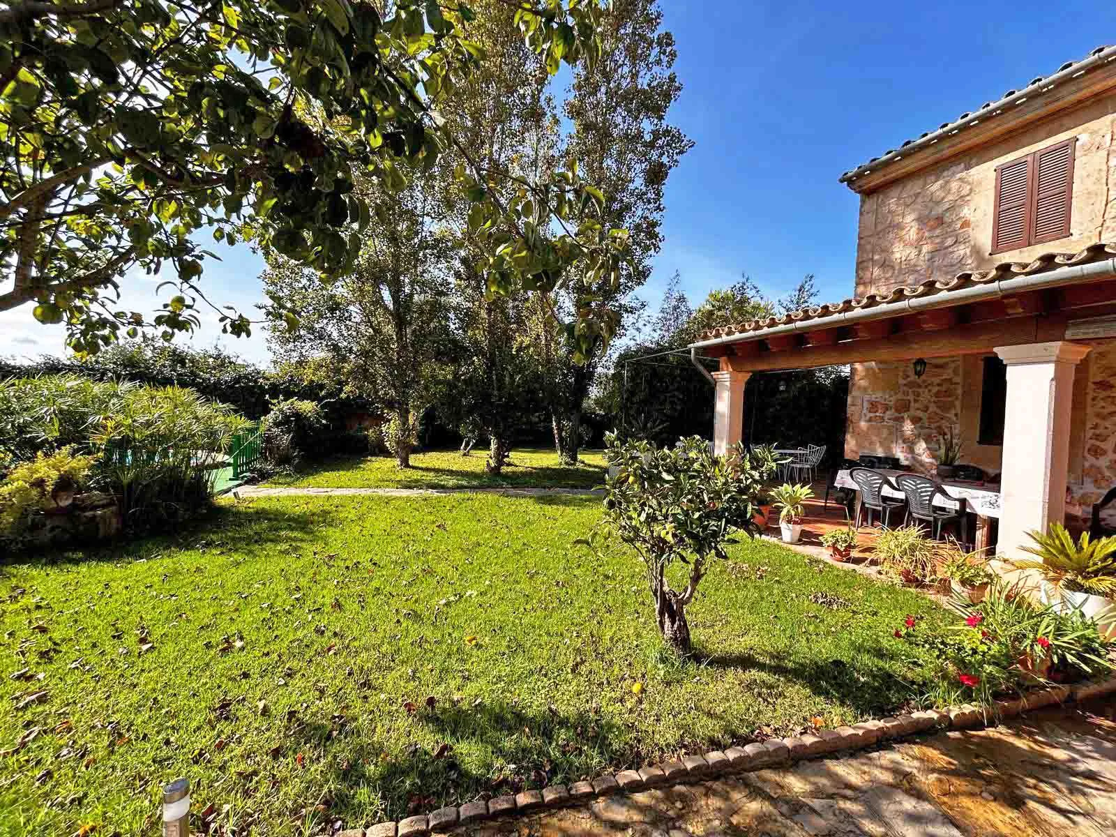 Charmante maison de ville avec piscine à Algaida-1