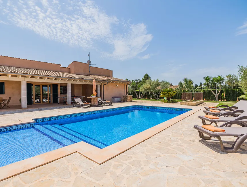 "CAN RUA" Lloguers Vacacionals a Sa Pobla-1