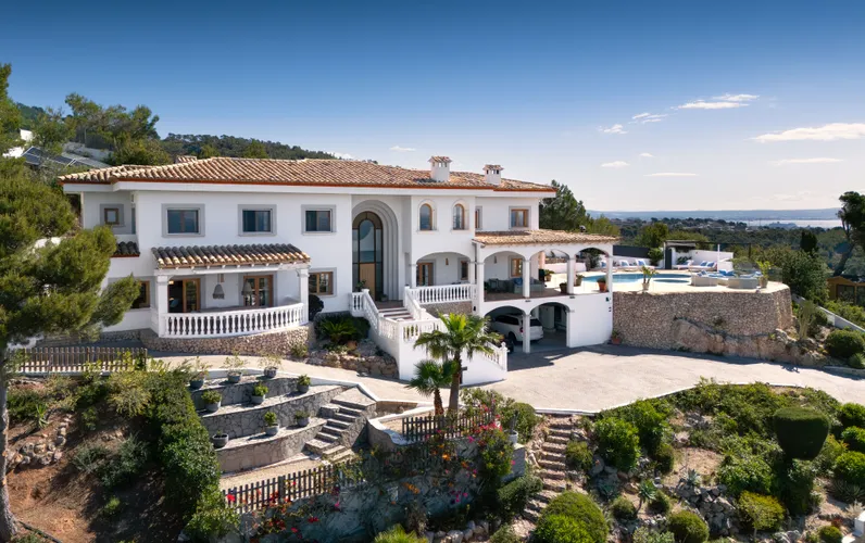 Holiday dream home with wide sea views in Costa d'en Blanes
