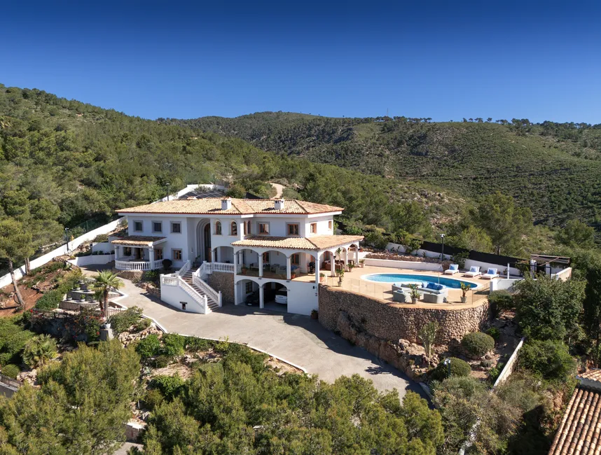 Holiday dream home with wide sea views in Costa d'en Blanes-29