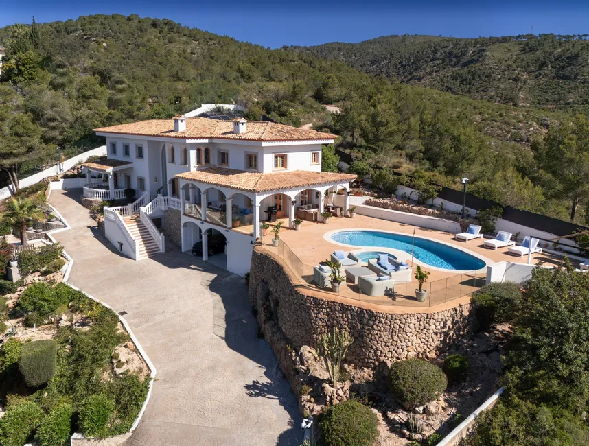 Holiday dream home with wide sea views in Costa d'en Blanes-30