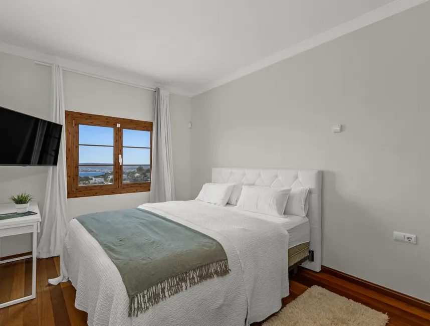 Holiday dream home with wide sea views in Costa d'en Blanes-18
