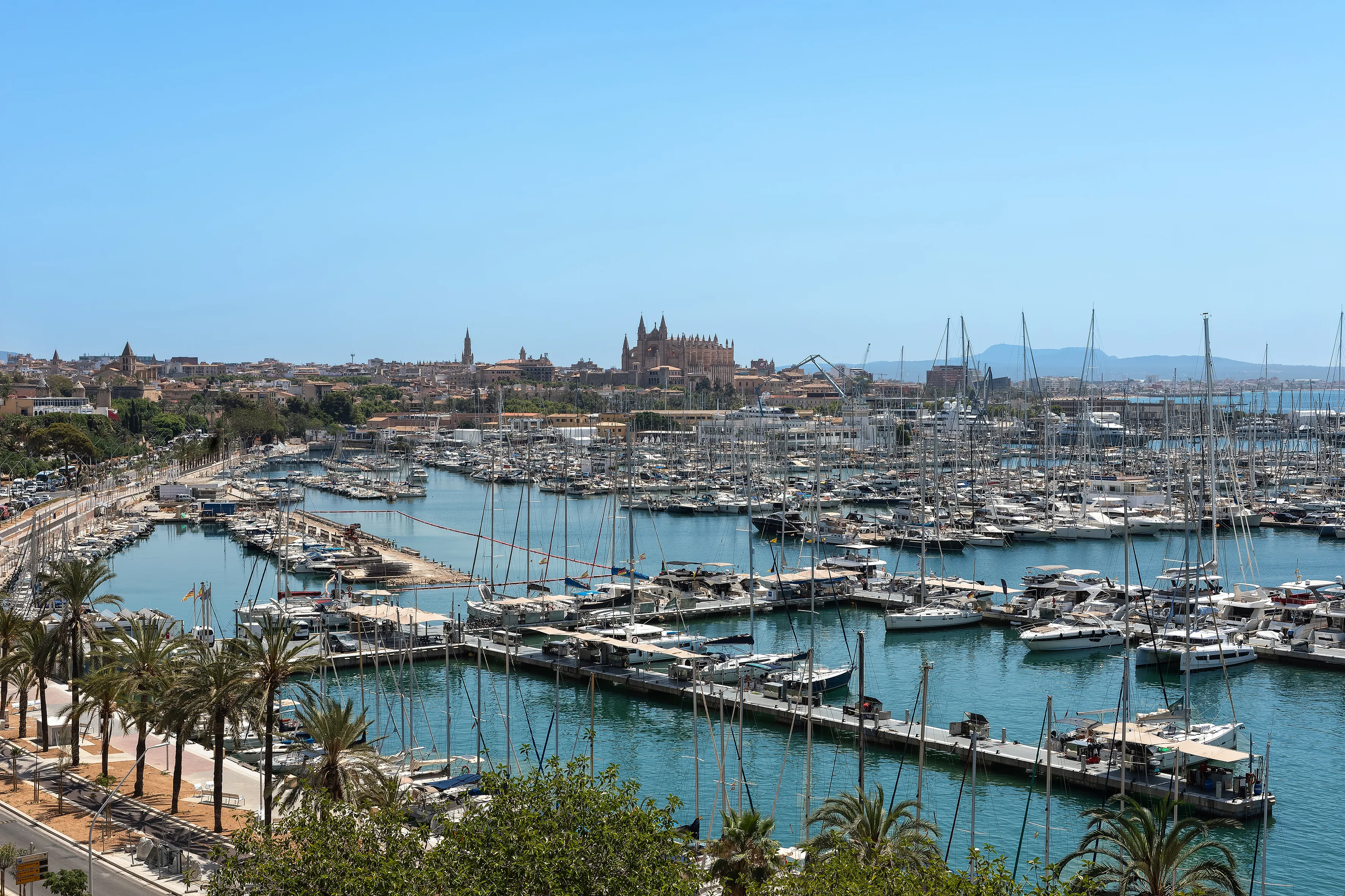 Huis met groot potentieel en spectaculair uitzicht in Palma-11