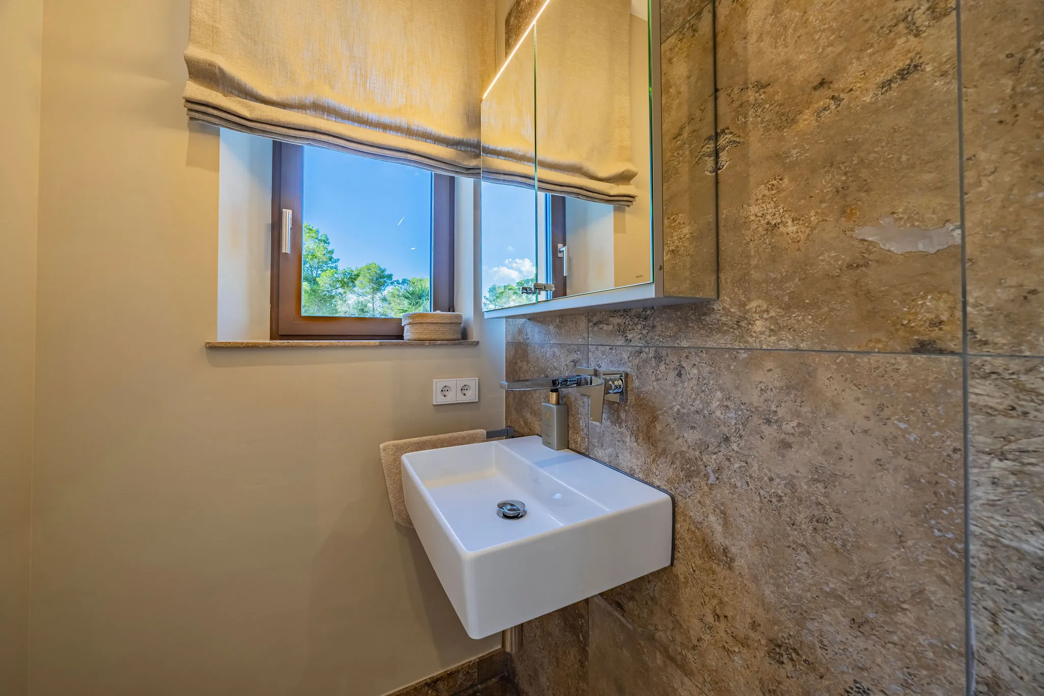 Authentic new-build finca near the sea and in an exceptional location in Porto Petro-9