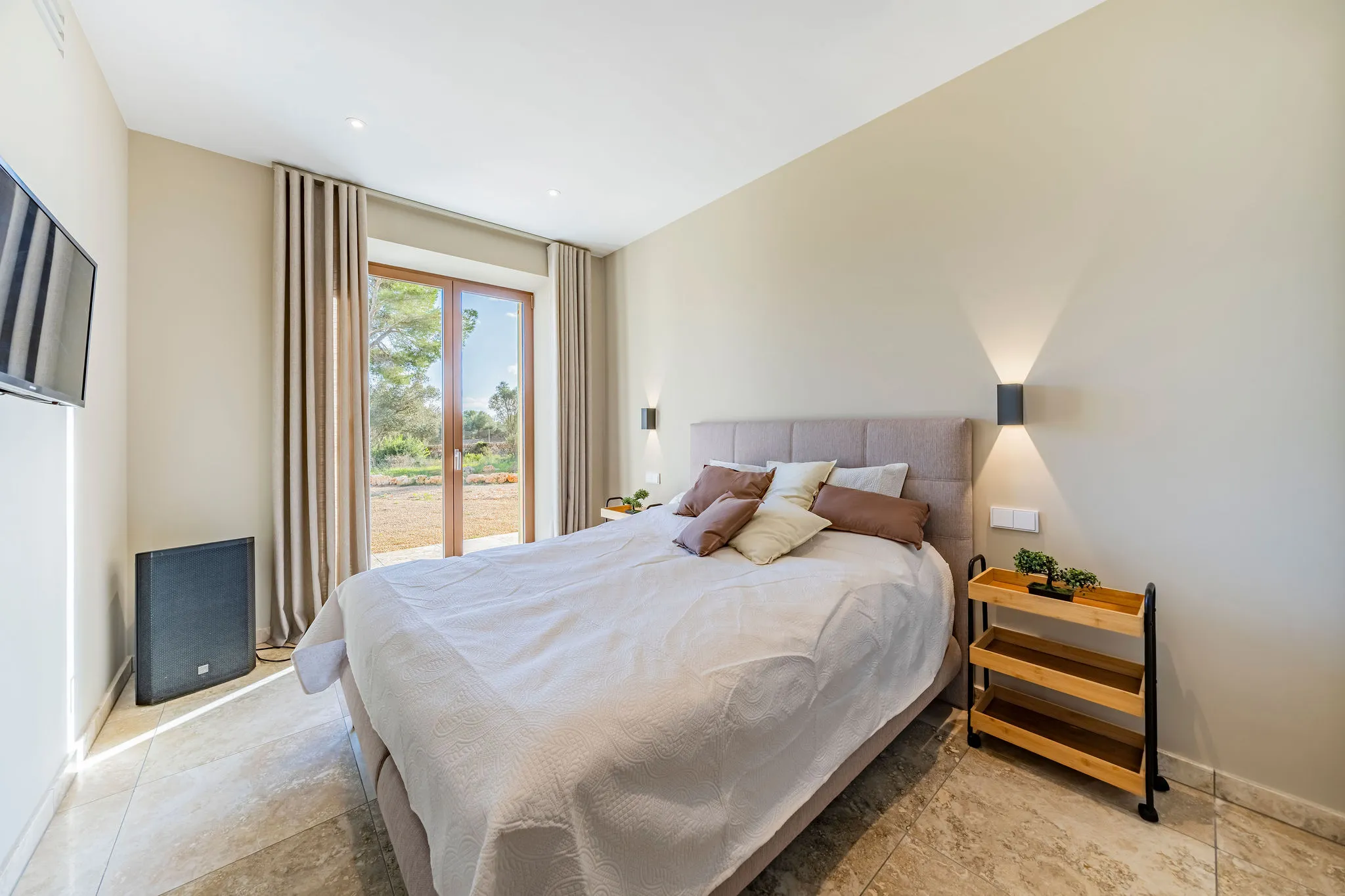 Authentic new-build finca near the sea and in an exceptional location in Porto Petro-8