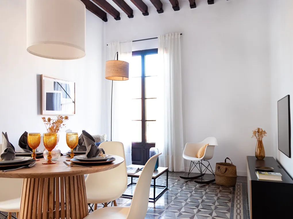 Gezellig appartement met balkon en gemeenschappelijk terras vlakbij Plaza Coll-3