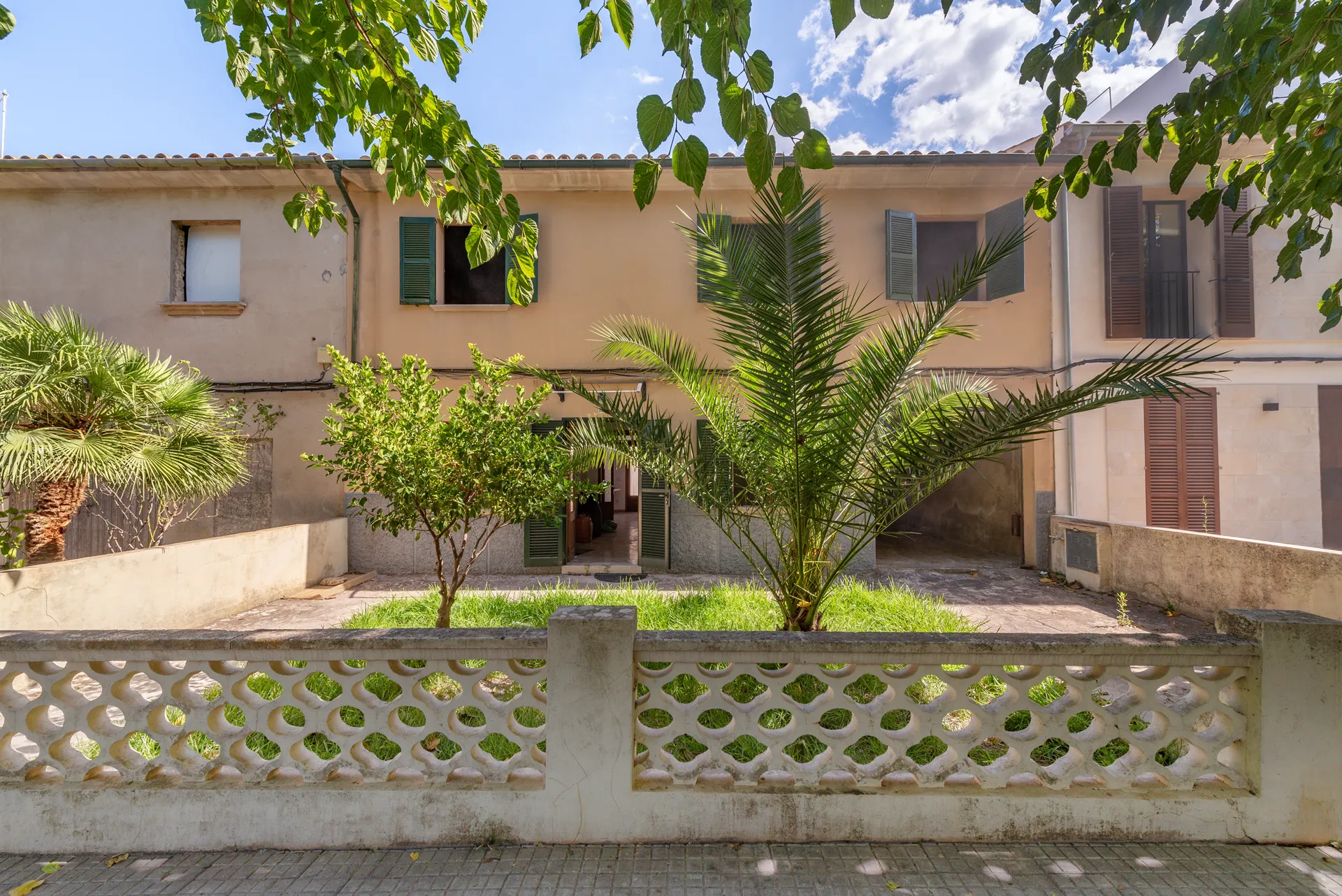 Casa de pueblo con proyecto de renovación y vistas incomparables en Pollensa-6