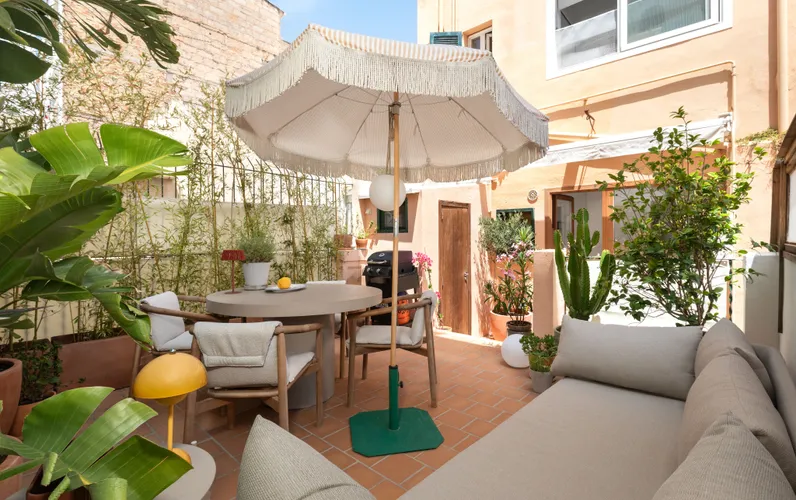 Exclusivo apartamento en Santa Catalina con terraza privada y vistas panorámicas a la Catedral