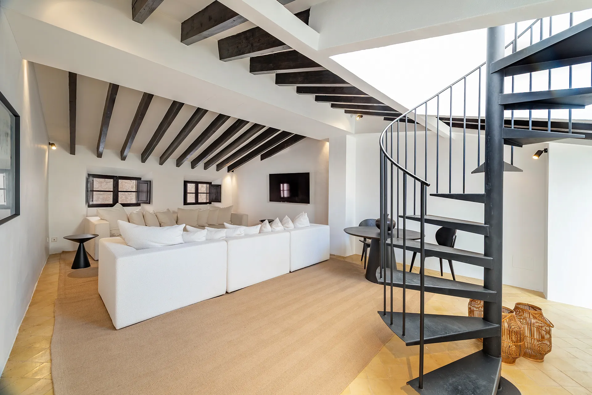 Elegant i sofisticada casa adossada en el cor de l'històric Sóller-29