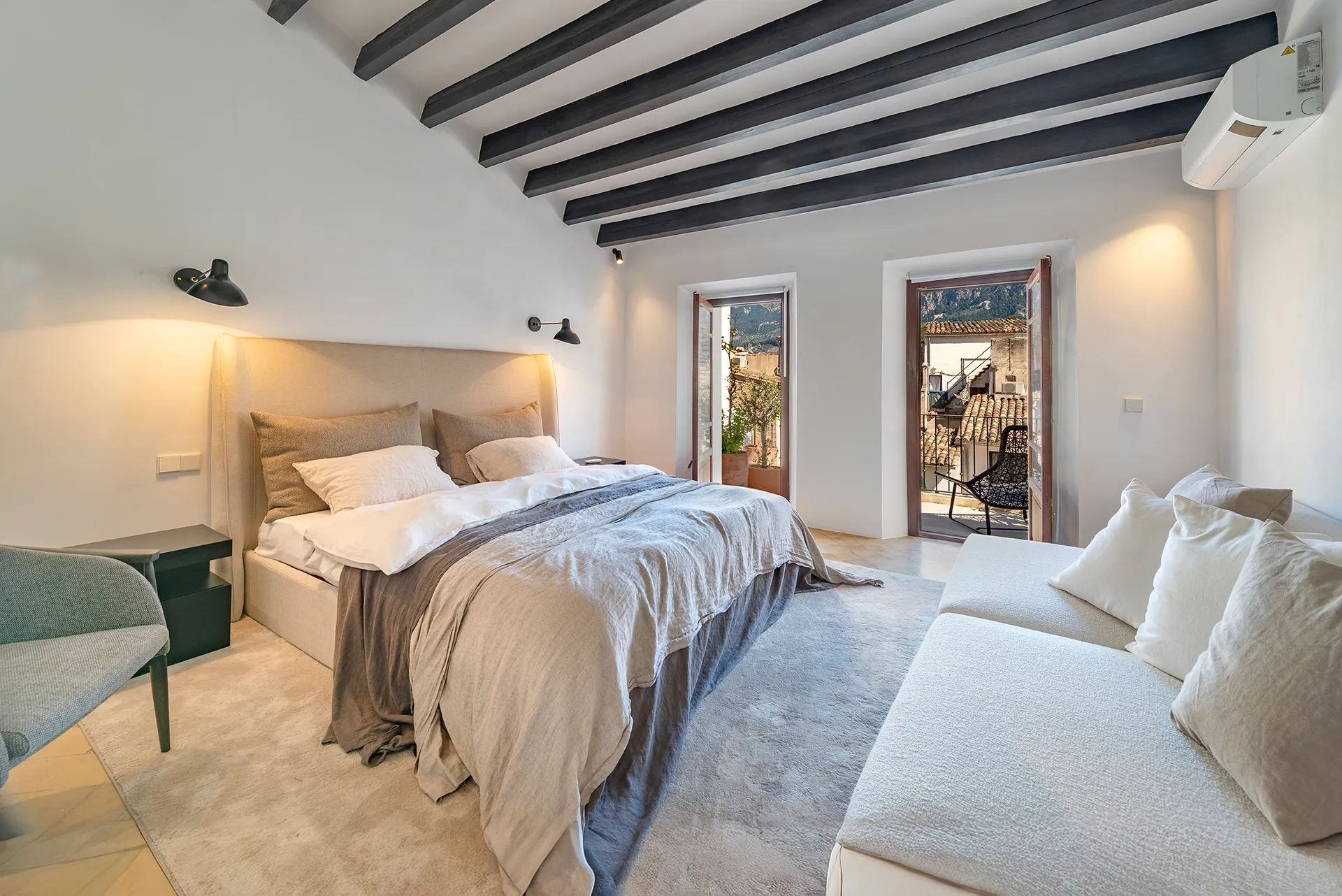 Elegant i sofisticada casa adossada en el cor de l'històric Sóller-20