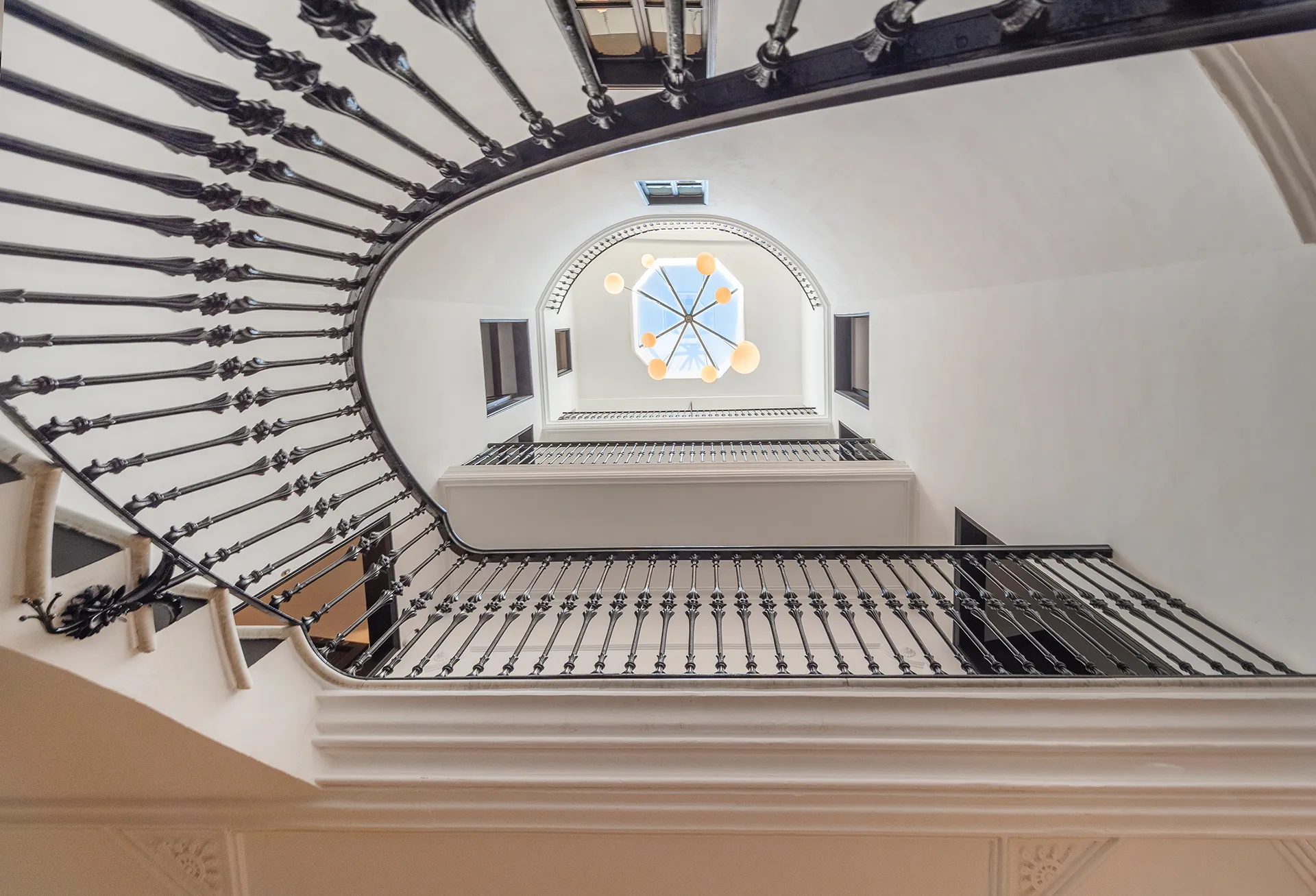 Elegant i sofisticada casa adossada en el cor de l'històric Sóller-3