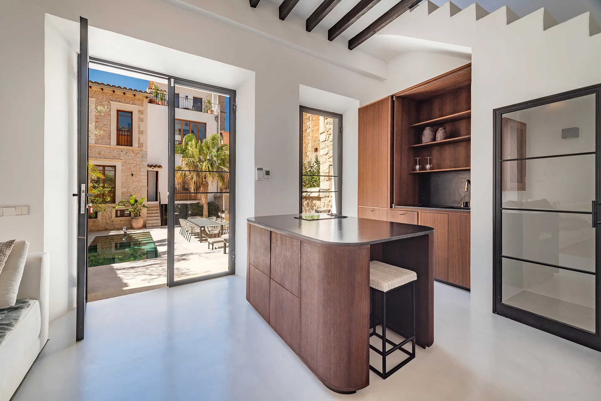 Elegant i sofisticada casa adossada en el cor de l'històric Sóller-33