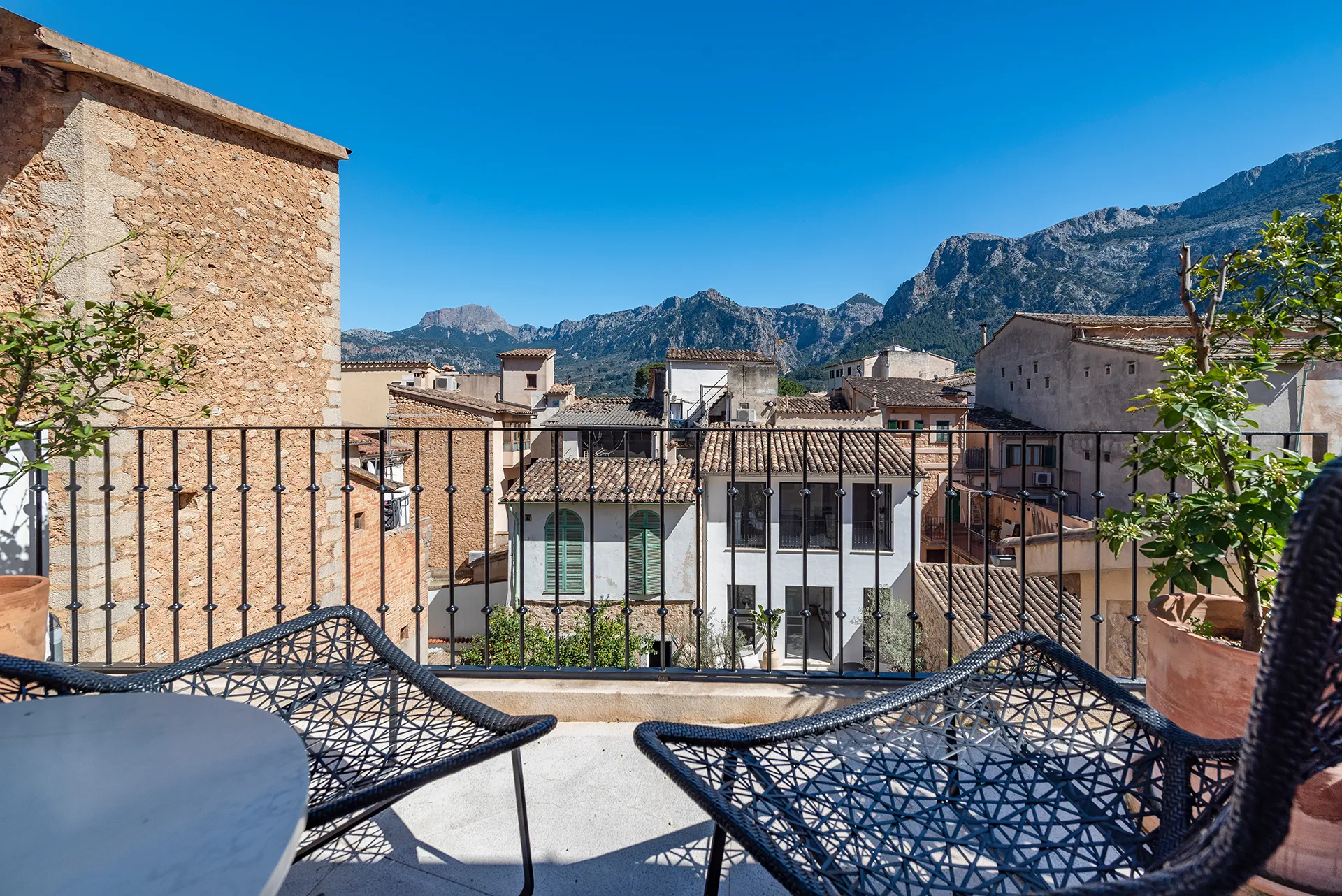 Elegant i sofisticada casa adossada en el cor de l'històric Sóller-19