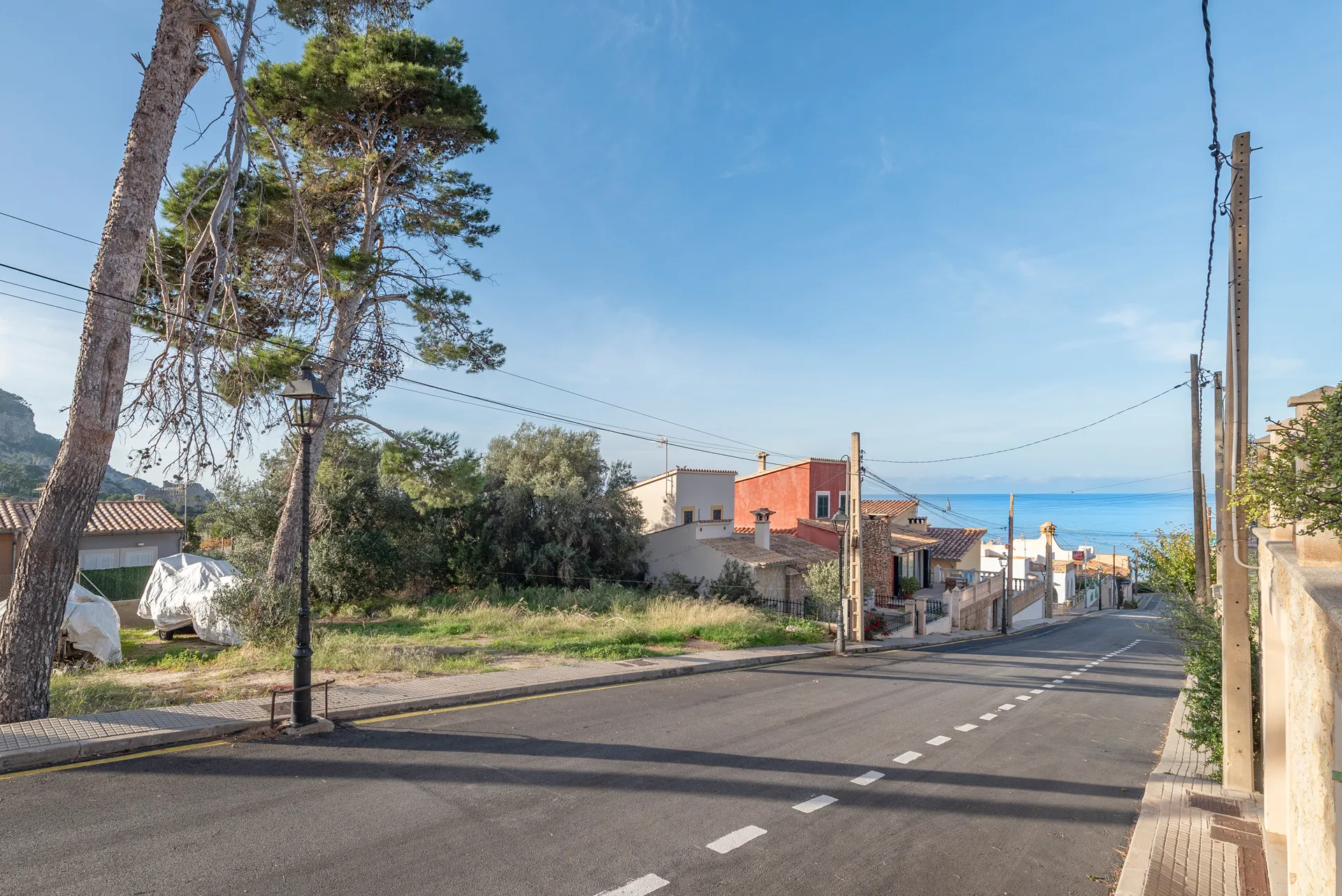 Seaview Building Plot with License-4