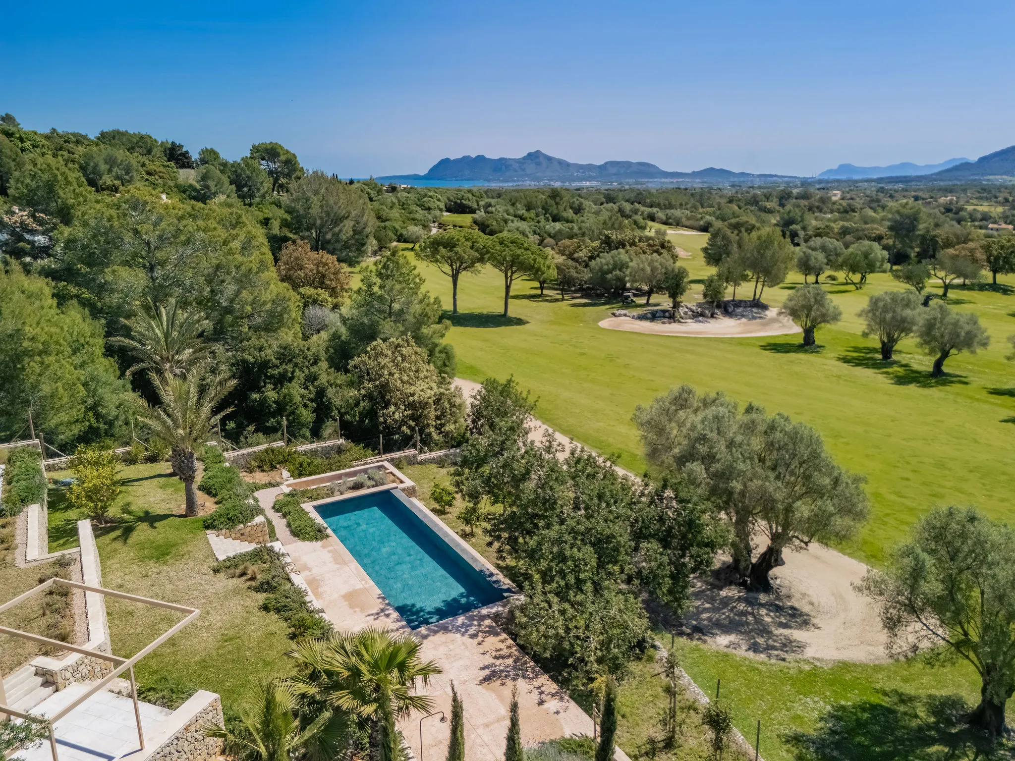 Fantastisk nybygget villa med prestigefyldt golfudsigt i Pollensa, til salg på Mallorca-15