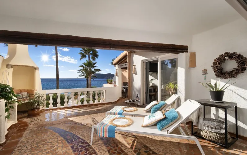 Impressionant apartament en primera línia de mar